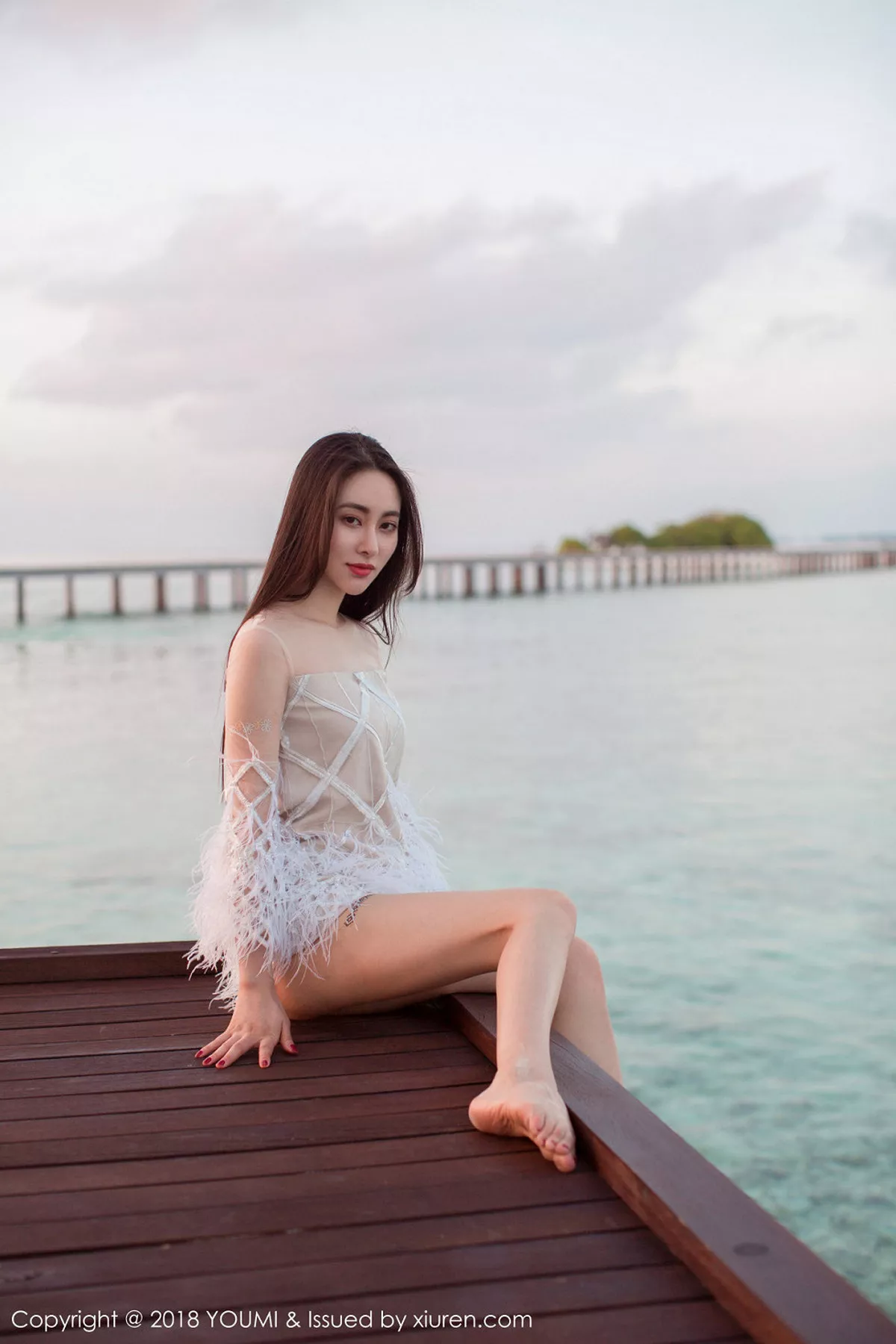 秀人集.com_[YouMi尤蜜荟]Vol.135_御姐穆菲菲马尔代夫旅拍泳池边高叉连体泳衣湿身诱惑写真41P