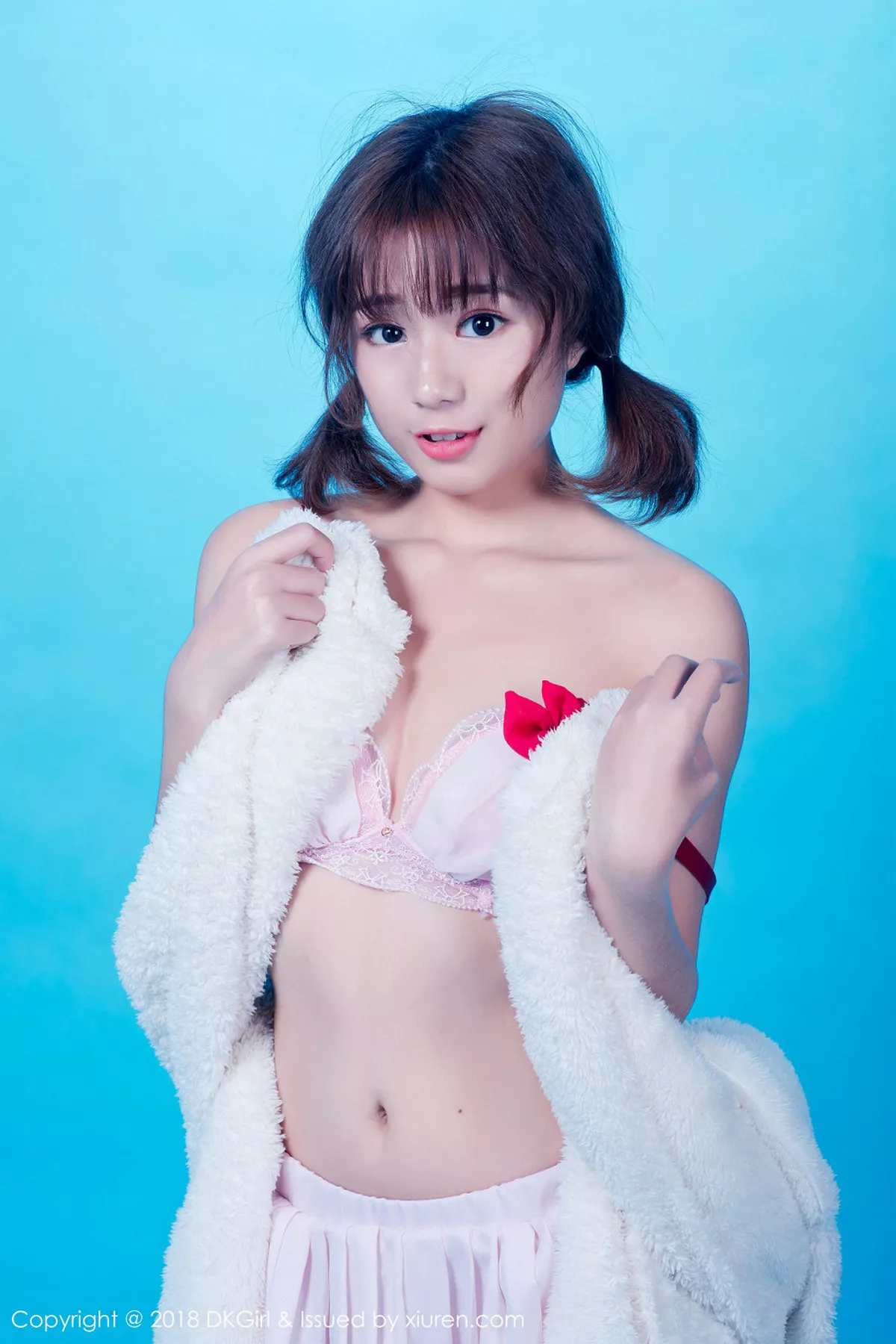 秀人集.com_[DKGirl御女郎]Vol.066_嫩模仓井优香红色圣诞女郎真空半露美乳遮点火辣诱惑写真55P