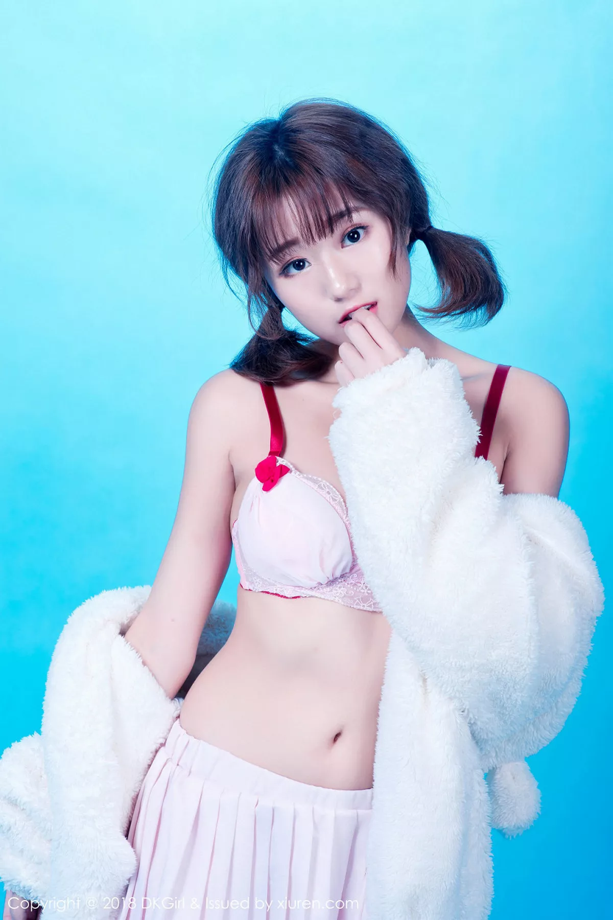 秀人集.com_[DKGirl御女郎]Vol.066_嫩模仓井优香红色圣诞女郎真空半露美乳遮点火辣诱惑写真55P