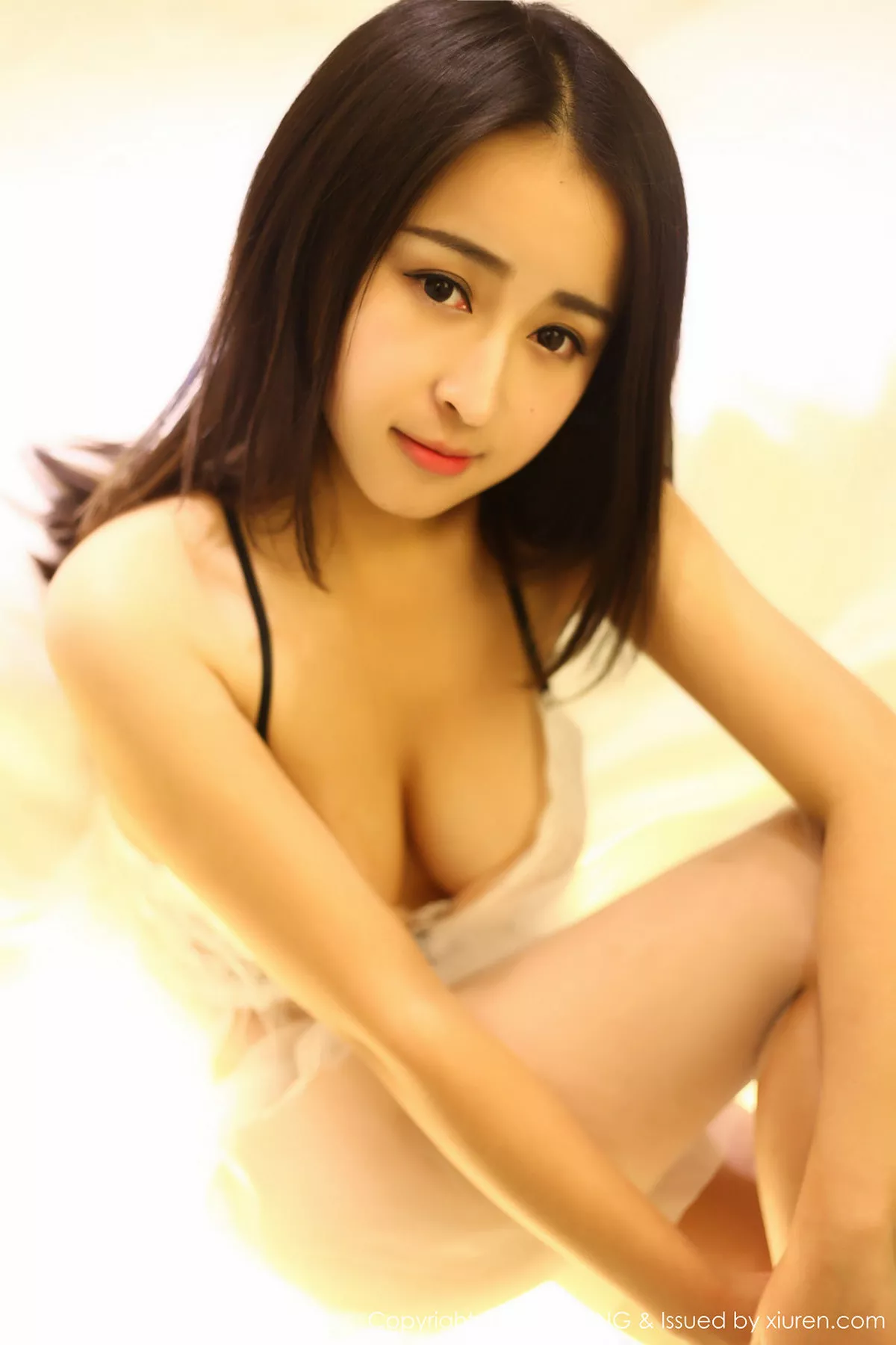 秀人集.com_[UXING优星馆]Vol.036_童颜巨乳萝莉煊煊sunny白色薄纱内衣迷人翘臀写真53P