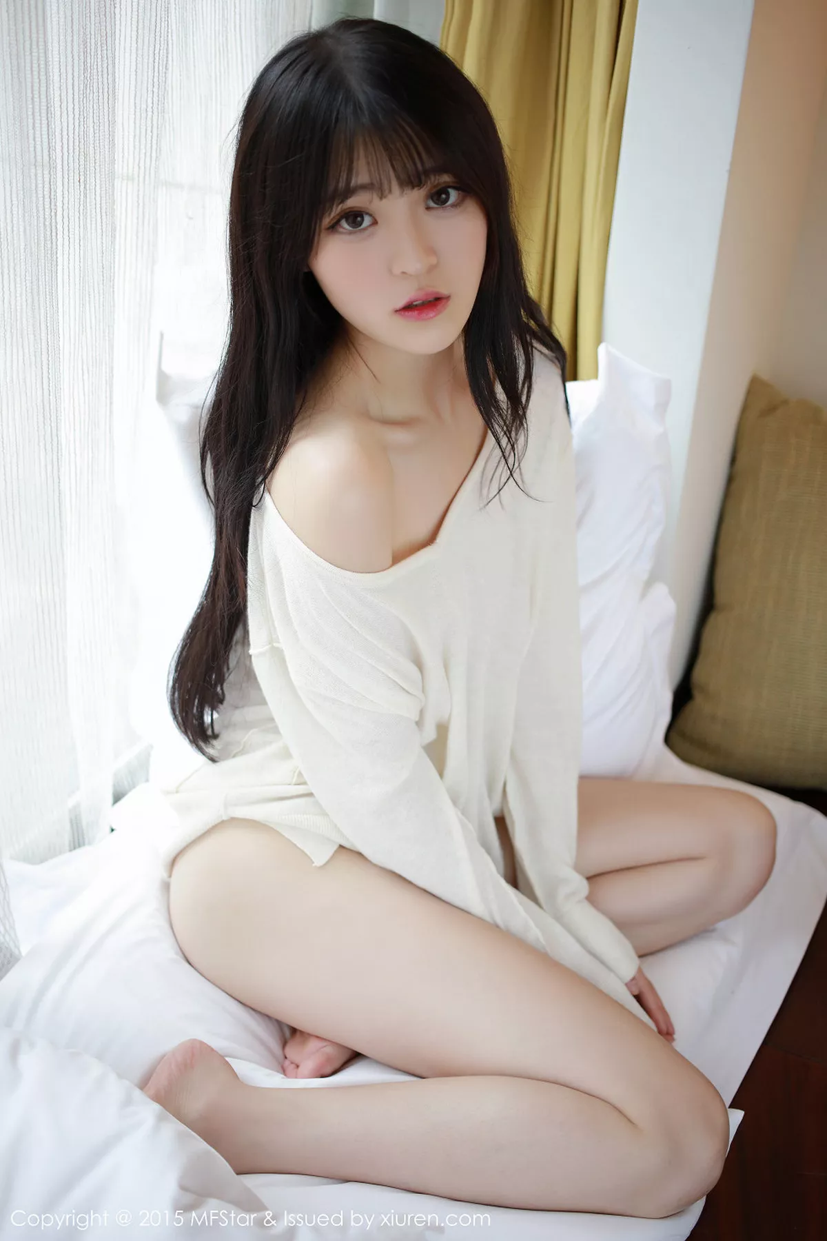秀人集.com_[MFStar模范学院]Vol.029_嫩模伊小七MoMo白嫩肌肤诱人酮体大胆诱惑写真51P