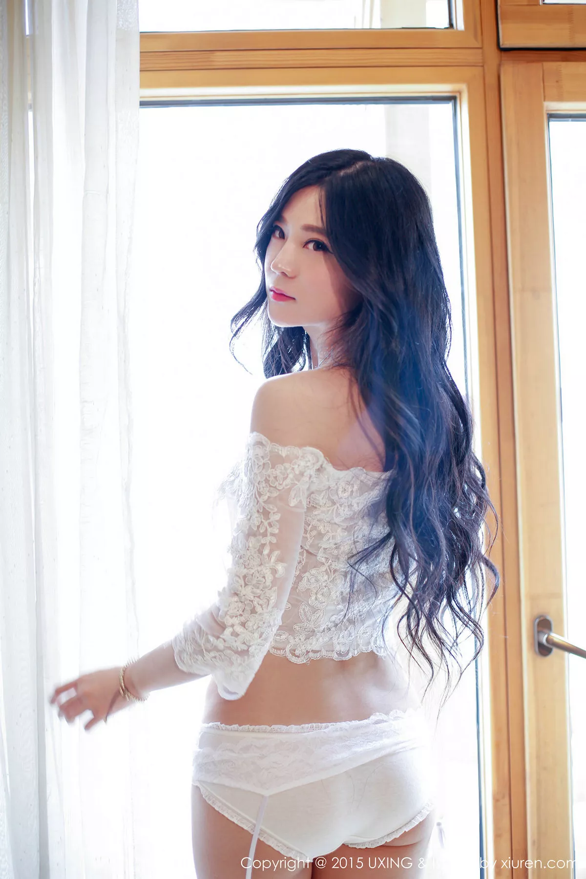 秀人集.com_[UXING优星馆]Vol.020_嫩模Ayumi雪雪居家私房性感内衣系列完美身材写真51P