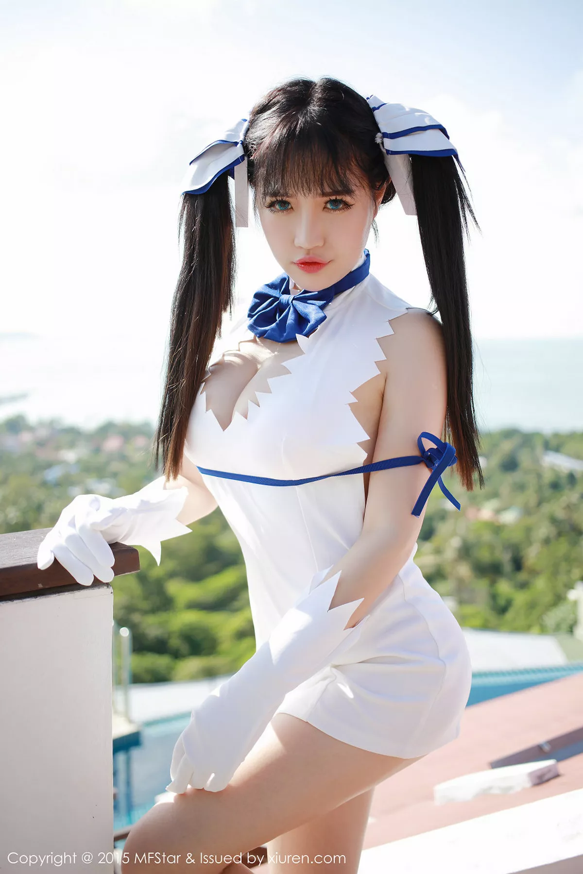 秀人集.com_[MFStar模范学院]Vol.036_萌妹徐cake白色开档短裙迷人豪乳性感翘臀写真50P
