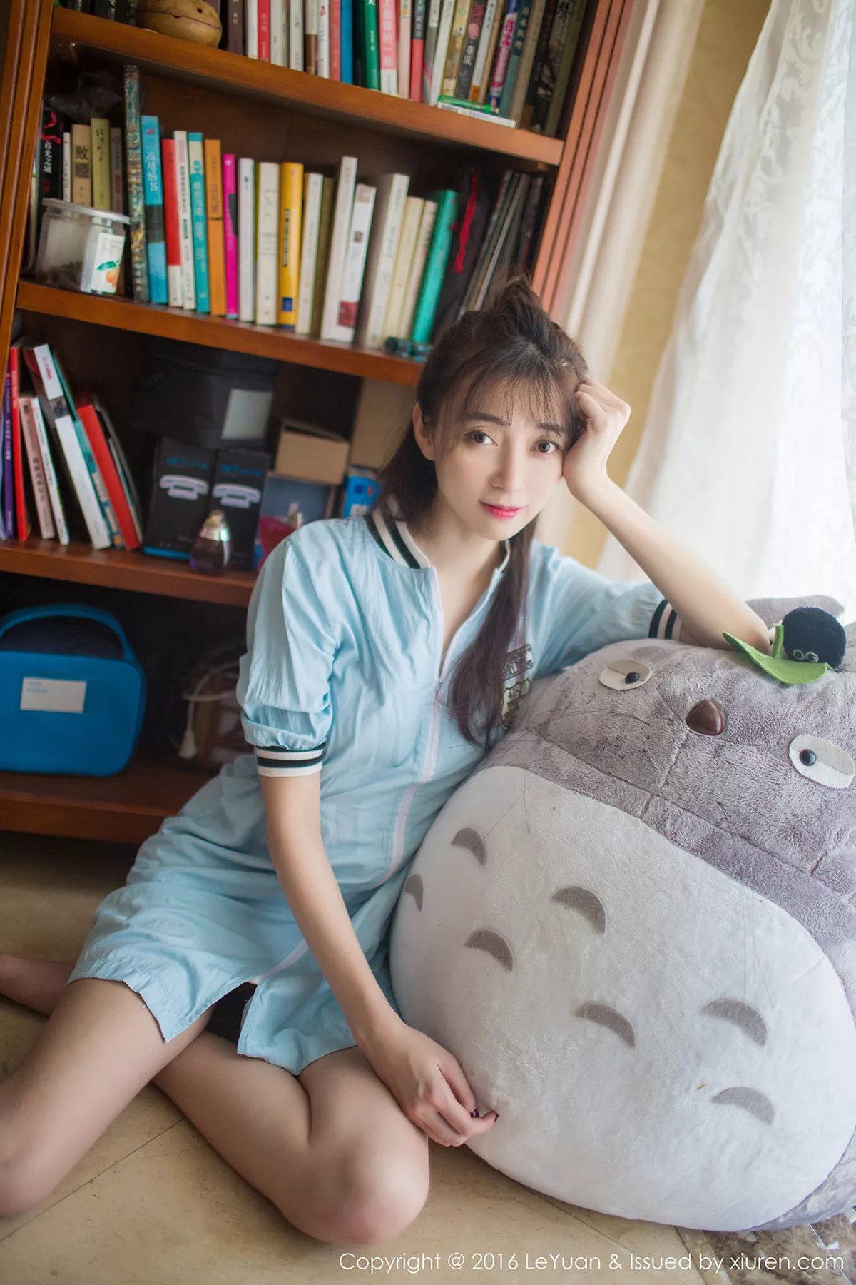 秀人集.com_[LeYuan星乐园]Vol.006_嫩模楚琪kiki清新服饰白嫩美长腿性感写真50P