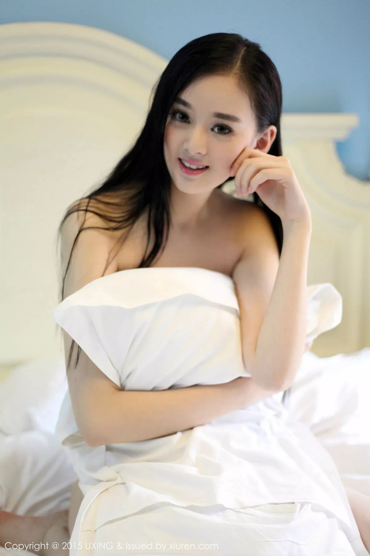 秀人集.com_[UXING优星馆]Vol.029_小脸妹子温馨baby浴室里白色浴巾裹身性感迷人写真49P