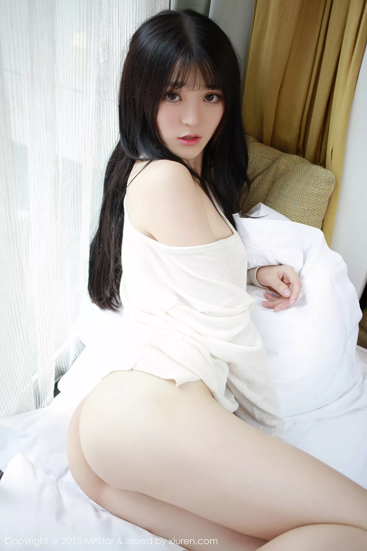 秀人集.com_[MFStar模范学院]Vol.029_嫩模伊小七MoMo白嫩肌肤诱人酮体大胆诱惑写真51P
