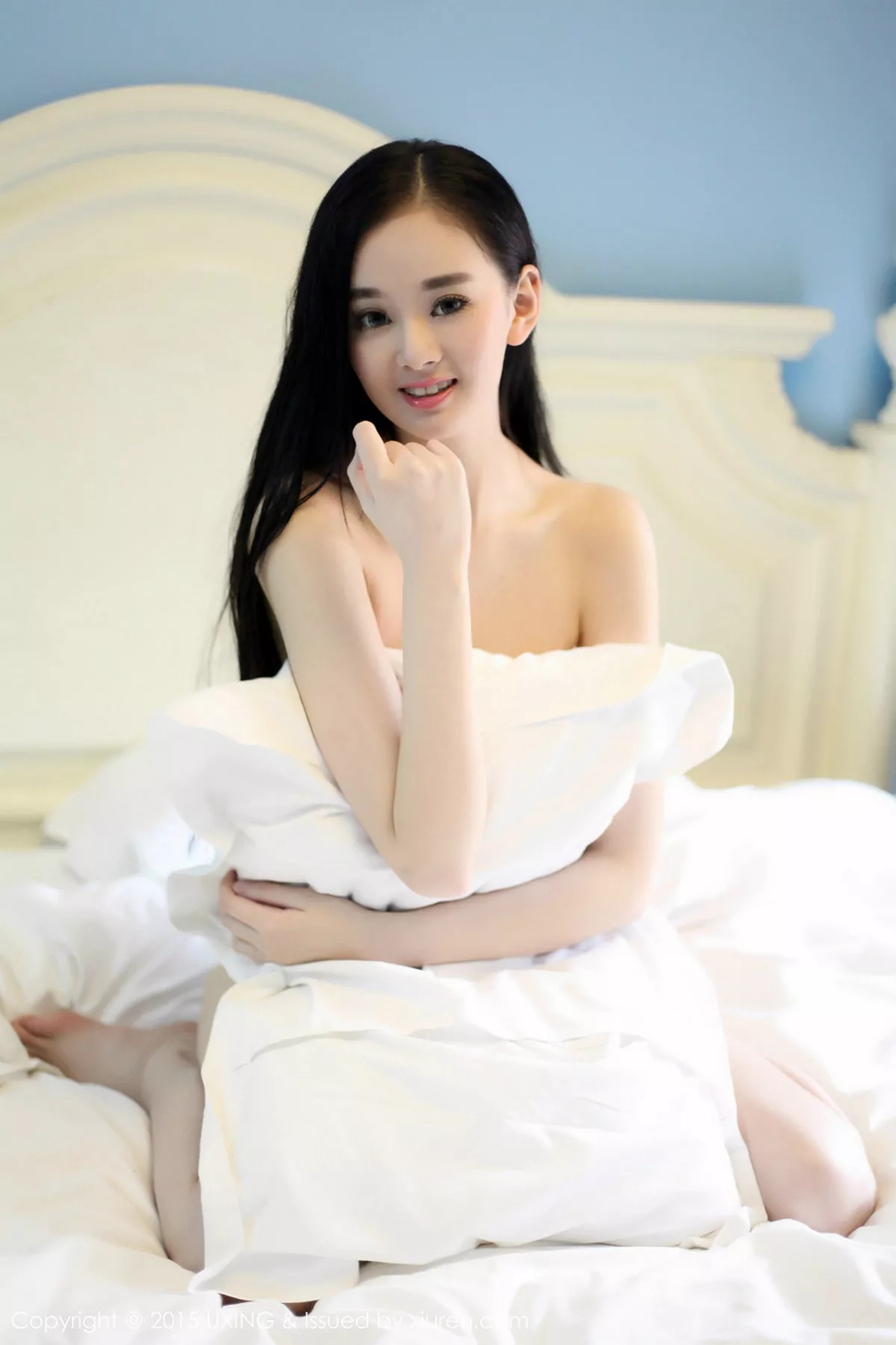 秀人集.com_[UXING优星馆]Vol.029_小脸妹子温馨baby浴室里白色浴巾裹身性感迷人写真49P
