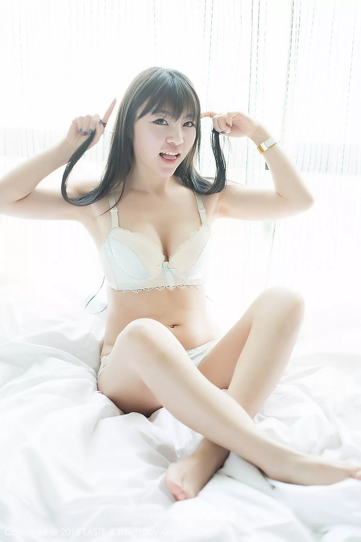 秀人集.com_[Taste顽味生活]Vol.022_嫩模Selina_王玥晨居家私房内衣系列白嫩肌肤性感写真67P