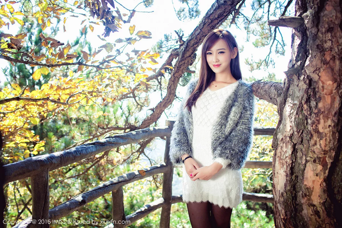 秀人集.com_[IMISS爱蜜社]Vol.040_嫩模李玉洁Daisy大别山薄刀峰旅拍完美身材性感写真57P