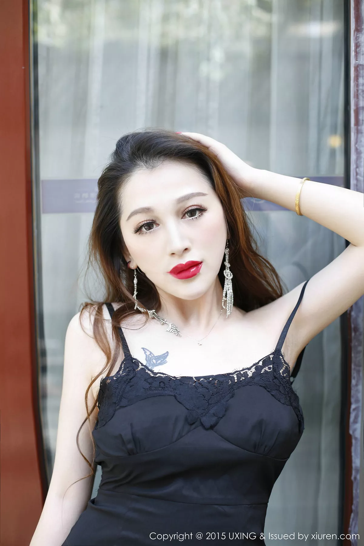 秀人集.com_[UXING优星馆]Vol.019_嫩模沈璐Lulu缕空蕾丝内裤秀翘臀性感内衣美胸写真50P