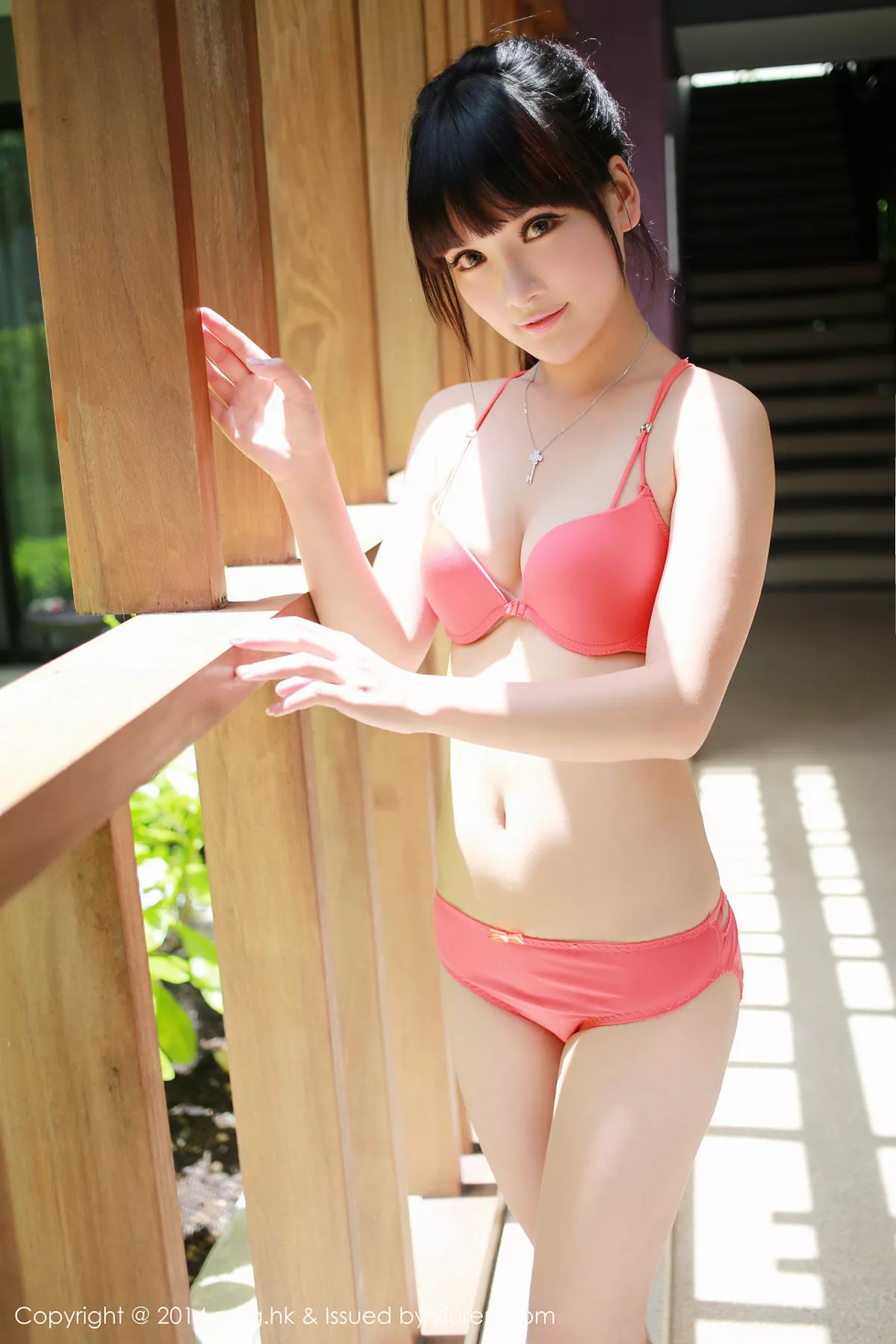 秀人集.com_[MyGirl美媛馆]Vol.021_嫩模妮儿Bluelabel泰国旅拍性感内衣诱惑翘臀写真64P