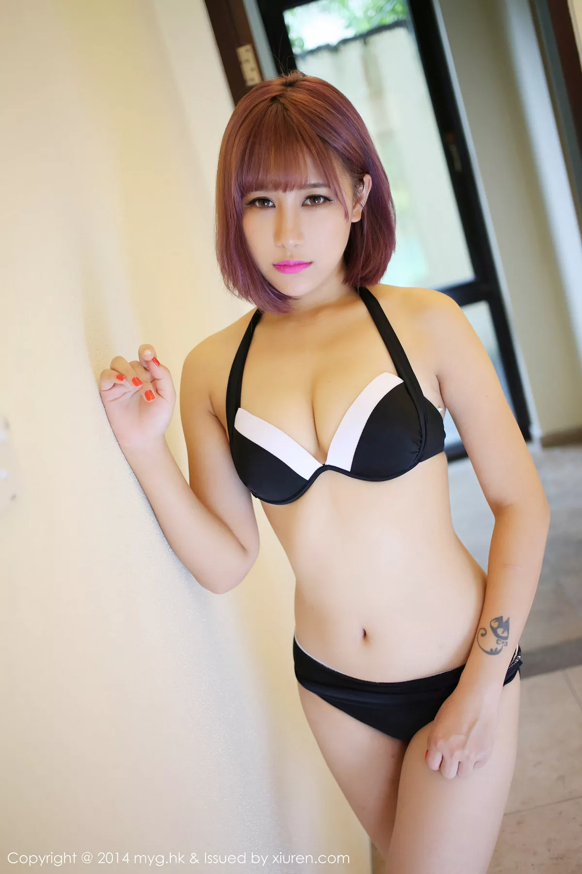 秀人集.com_[MyGirl美媛馆]Vol.040_嫩模Fiona伊雨蔓泳池边性感黑色比基尼完美身材写真43P