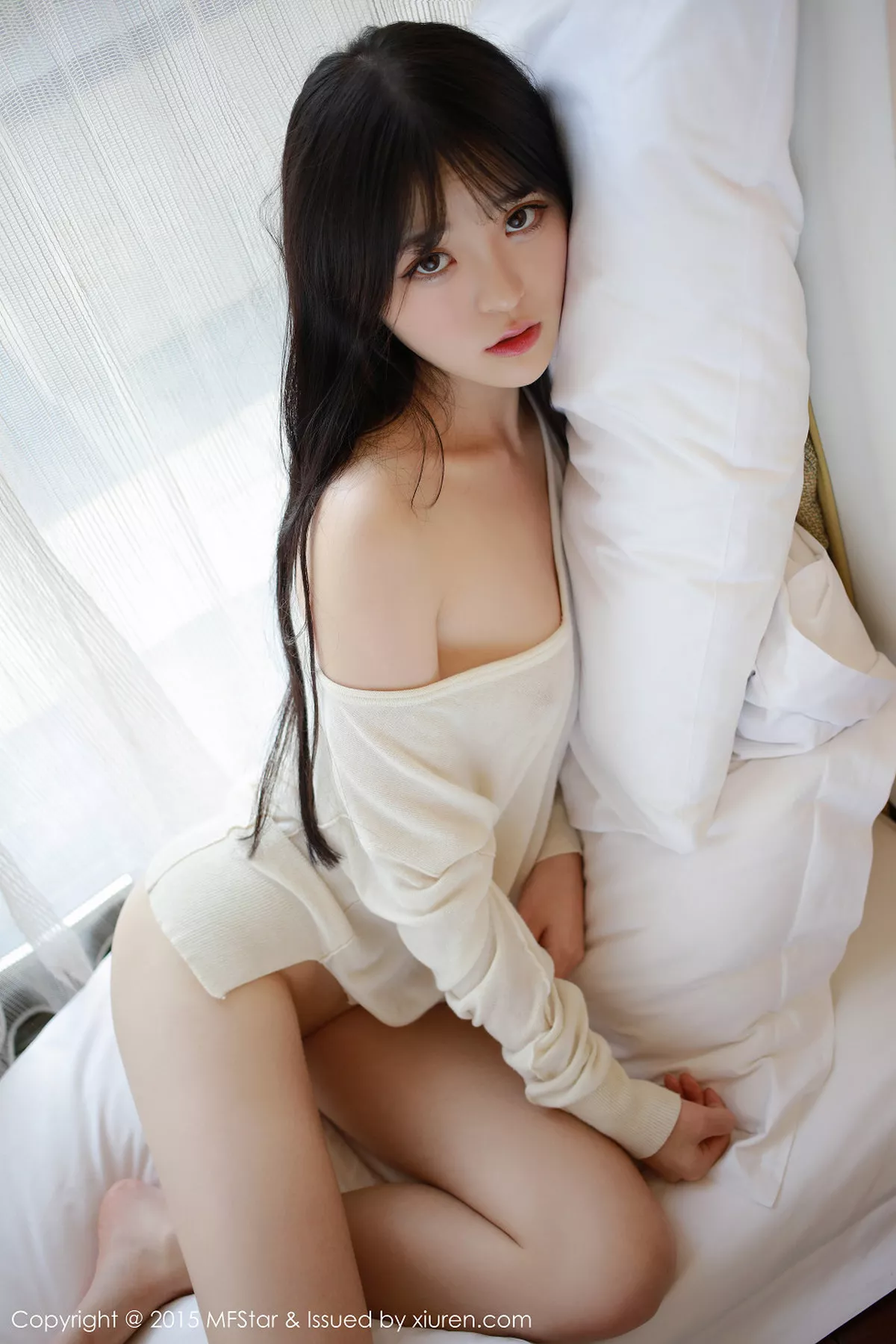 秀人集.com_[MFStar模范学院]Vol.029_嫩模伊小七MoMo白嫩肌肤诱人酮体大胆诱惑写真51P