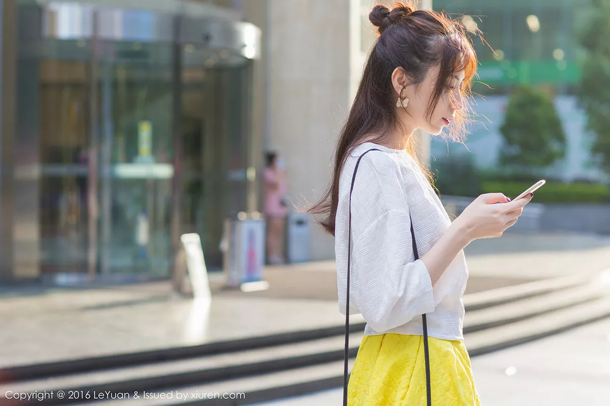 秀人集.com_[LeYuan星乐园]Vol.006_嫩模楚琪kiki清新服饰白嫩美长腿性感写真50P