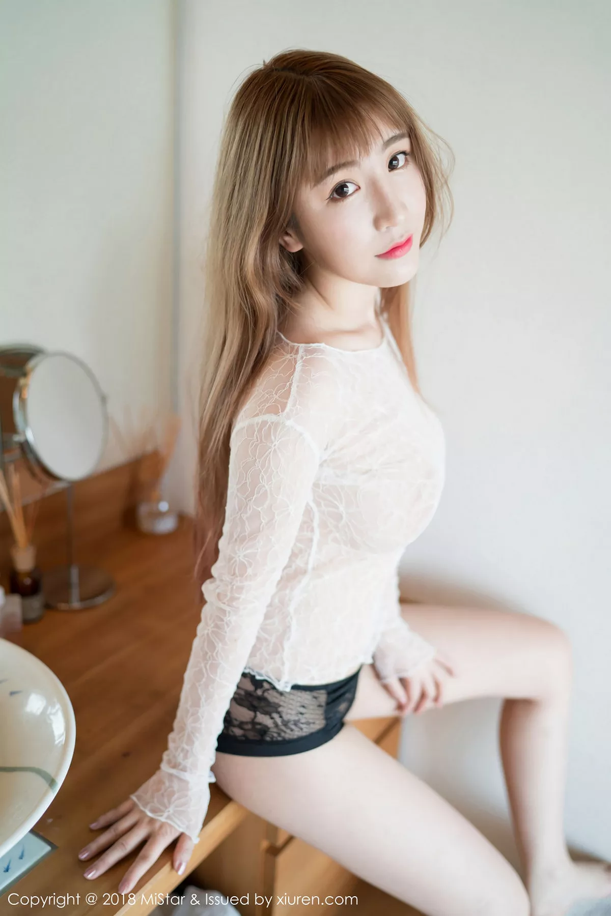 秀人集.com_[MiStar魅妍社]Vol.223_女神绯月樱-Cherry樱花季旅拍蕾丝内衣透视秀美乳诱惑写真40P