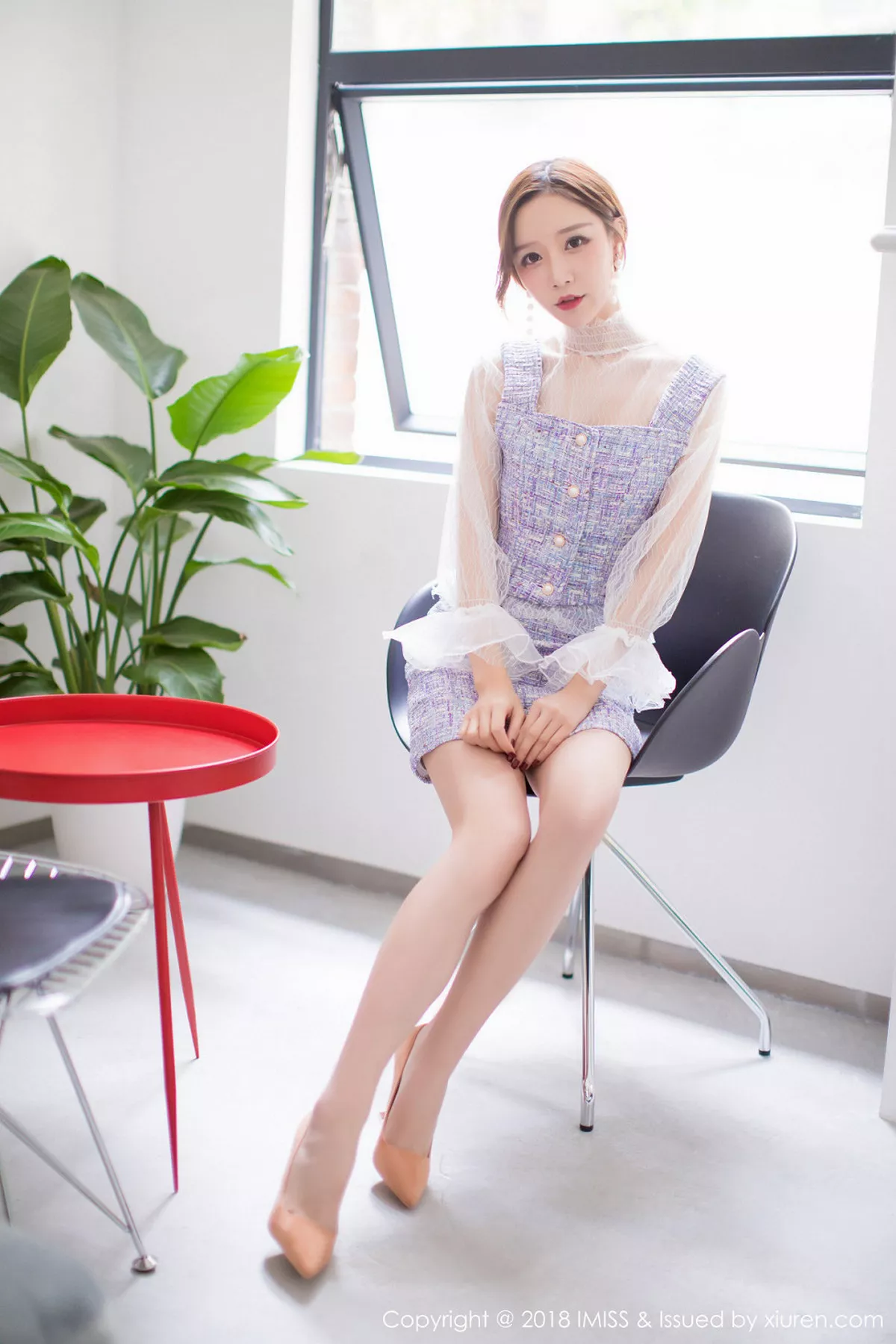 秀人集.com_[IMISS爱蜜社]Vol.233_新人嫩模小琳白色蕾丝连身裙+私房浴袍秀豪乳诱惑写真44P