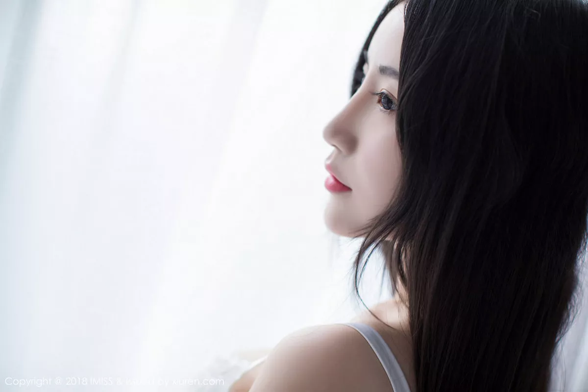 秀人集.com_[IMISS爱蜜社]Vol.236_女神绯月樱-Cherry居家吊带白色蕾丝内衣秀豪乳诱惑写真42P