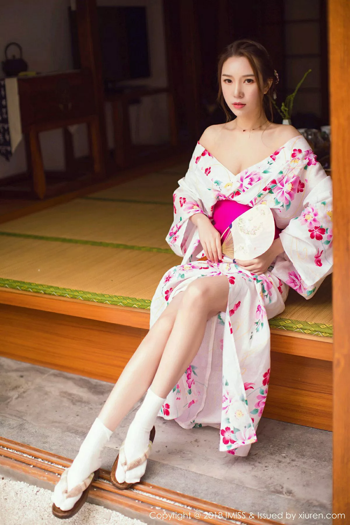秀人集.com_[IMISS爱蜜社]Vol.252_嫩模Katrina私房日系和服真空露美乳+黑丝OL系列完美诱惑写真42P