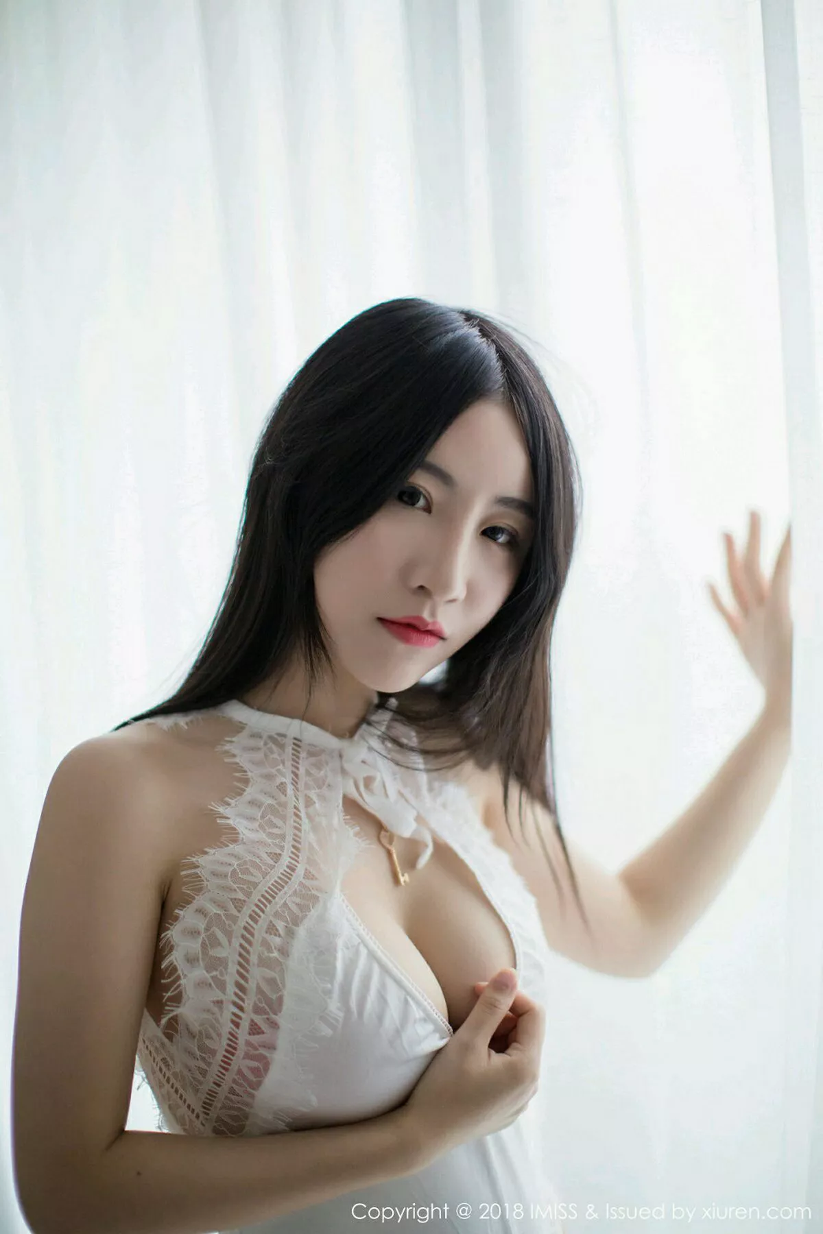 秀人集.com_[IMISS爱蜜社]Vol.249_女神绯月樱-Cherry白色蕾丝高叉连体衣秀豪乳翘臀诱惑写真52P