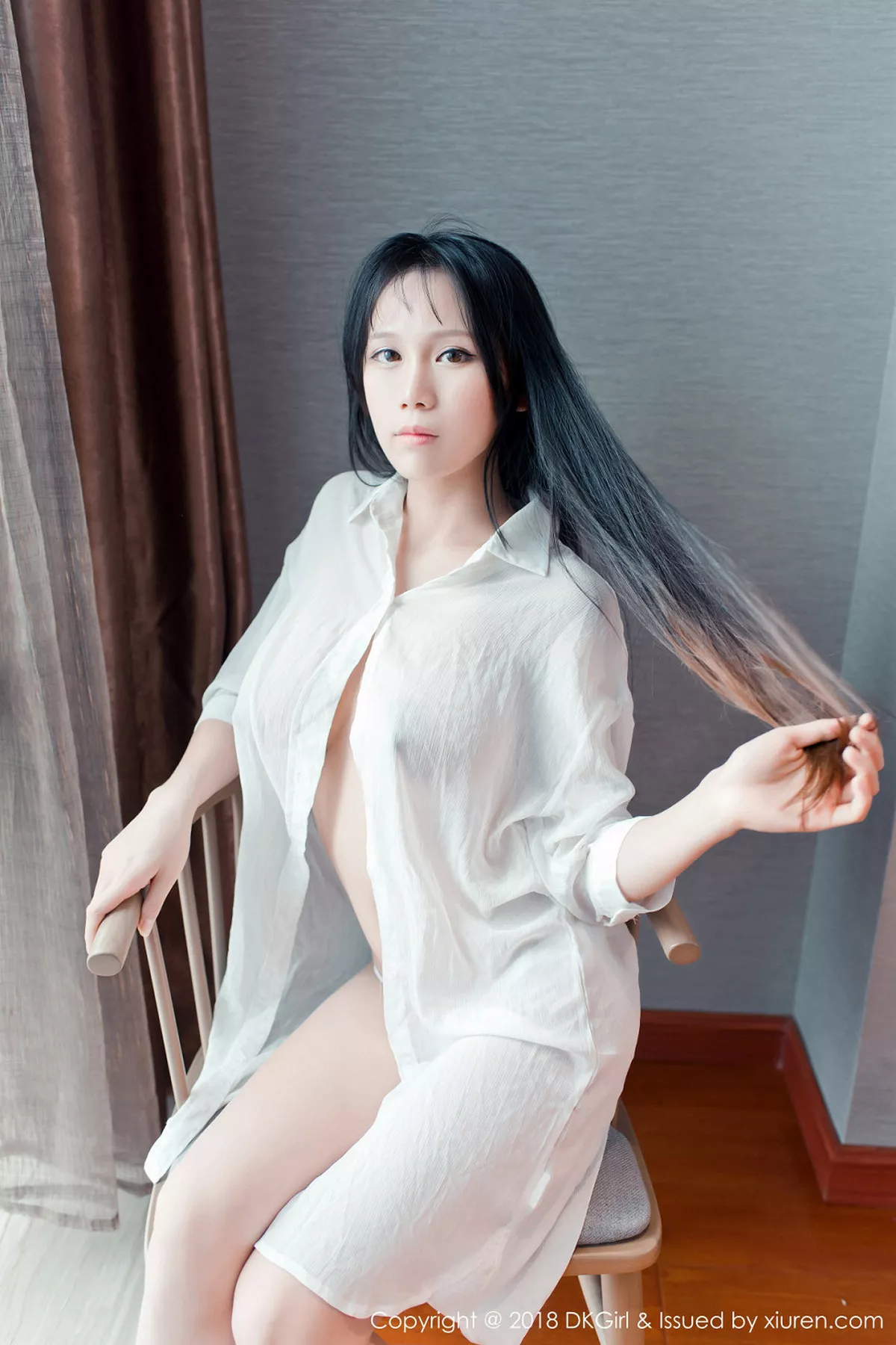 秀人集.com_[DKGirl御女郎]Vol.070_嫩模李可可性感白衬衣+红色围巾真空秀傲人豪乳诱惑写真48P