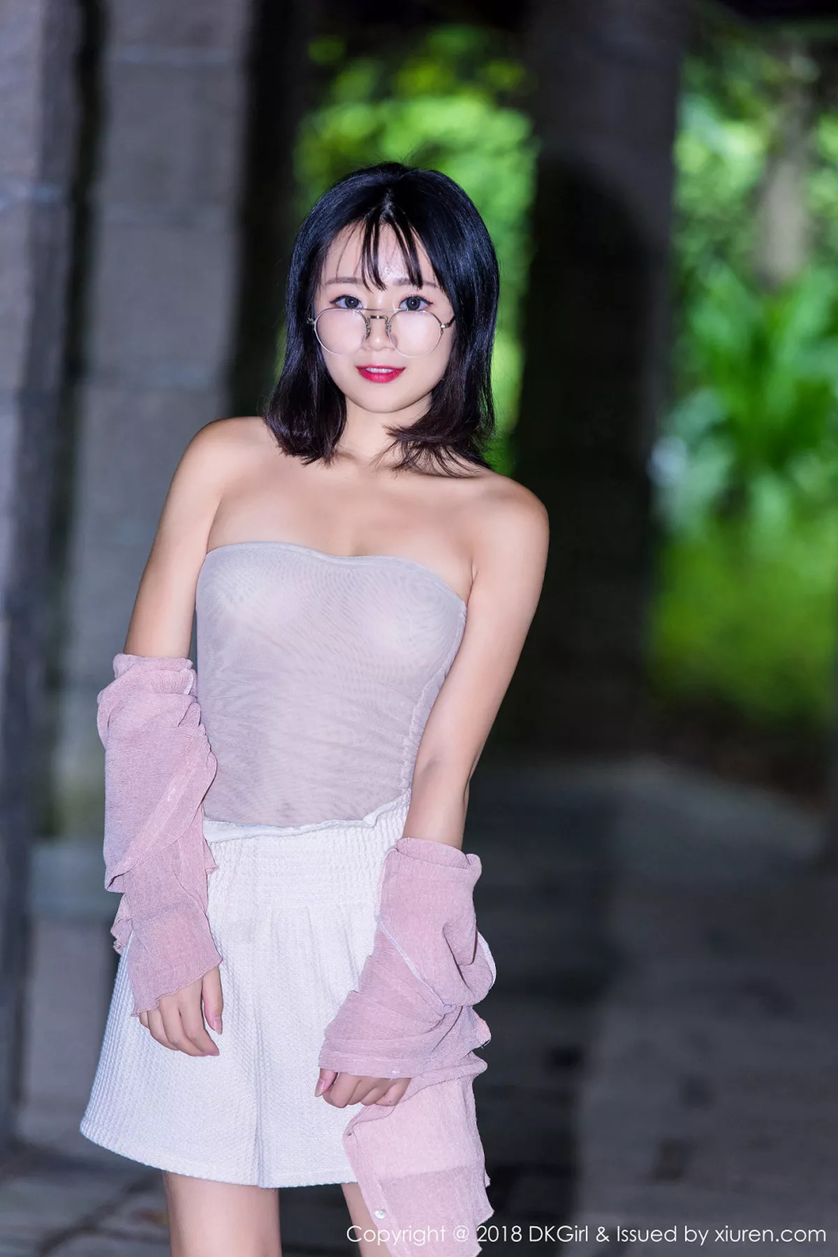 秀人集.com_[DKGirl御女郎]Vol.071_嫩模仓井优香户外粉色薄纱衣敞开真空露美乳撩人诱惑写真49P