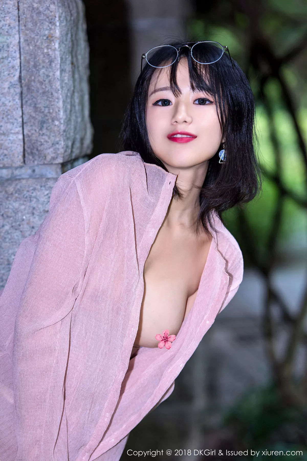秀人集.com_[DKGirl御女郎]Vol.071_嫩模仓井优香户外粉色薄纱衣敞开真空露美乳撩人诱惑写真49P