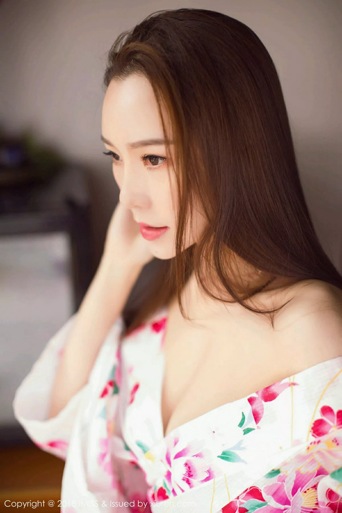 秀人集.com_[IMISS爱蜜社]Vol.252_嫩模Katrina私房日系和服真空露美乳+黑丝OL系列完美诱惑写真42P