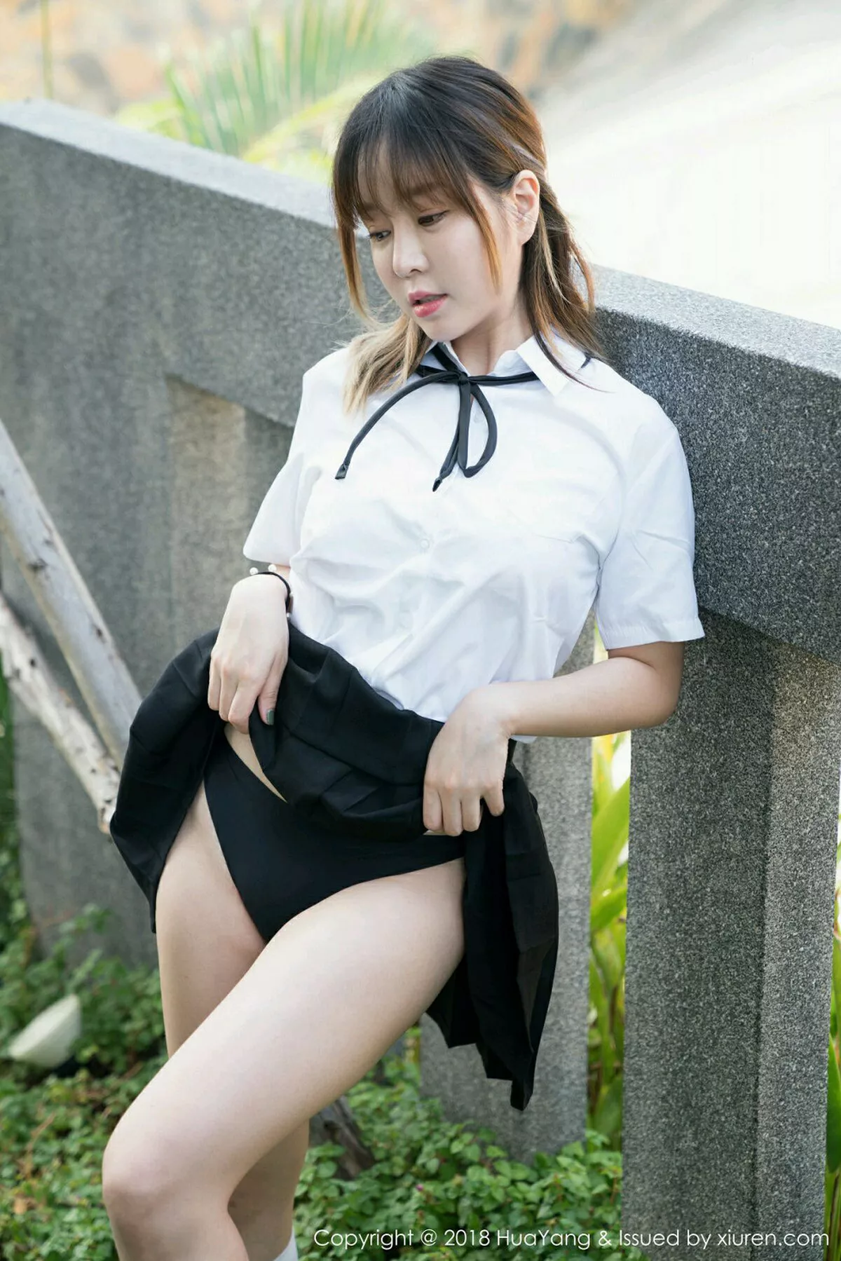 秀人集.com_[HuaYang花漾]Vol.048_嫩模黄乐然调教王语纯性感黑短裙配肉丝裤袜撩人诱惑写真40P