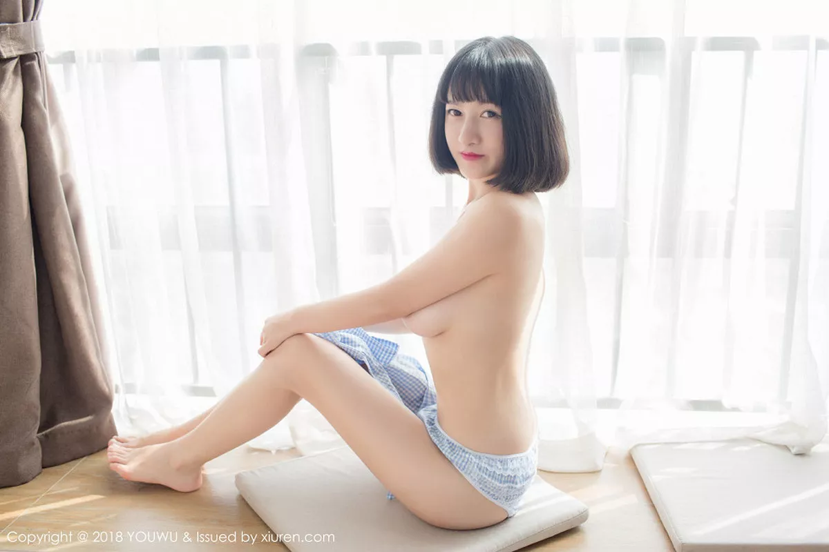 秀人集.com_[YouWu尤物馆]Vol.096_嫩模小探戈居家吊带女仆装真空露白嫩豪乳诱惑写真48P
