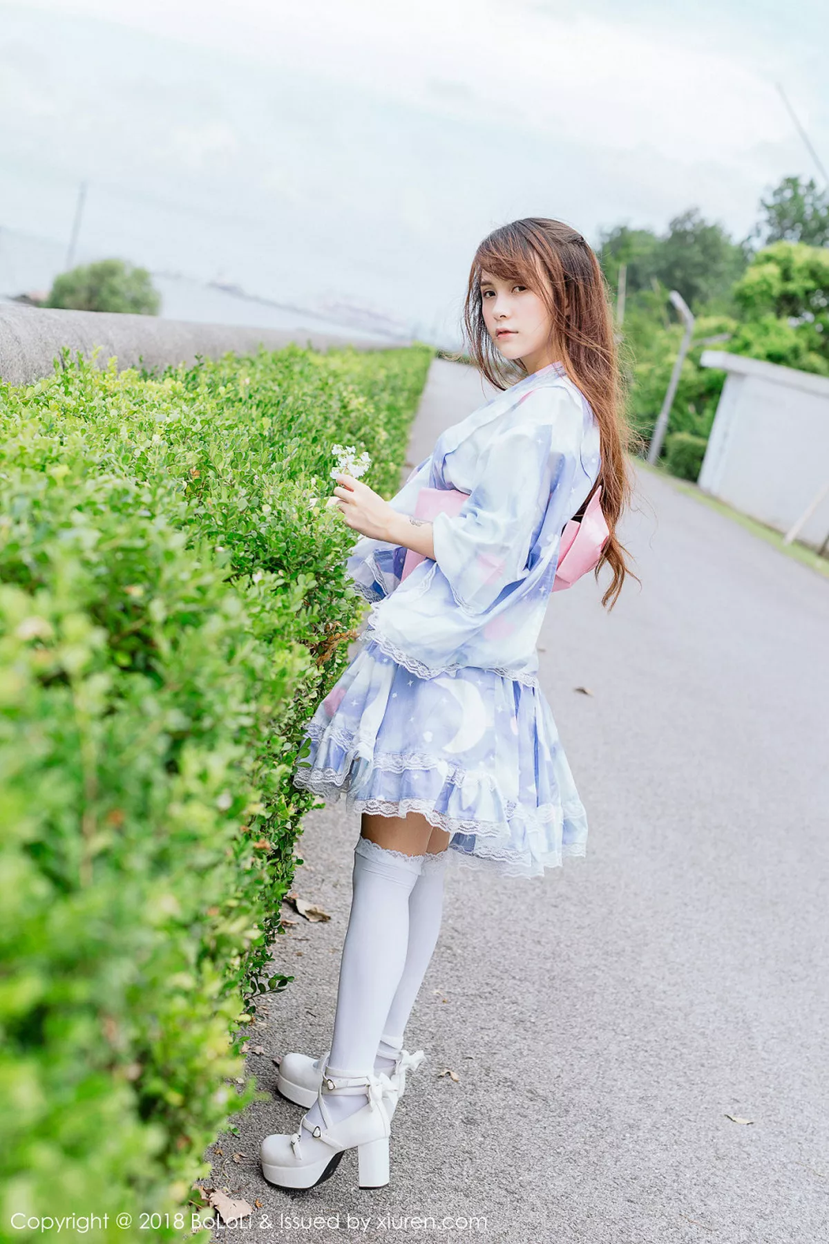 秀人集.com_[Tukmo兔几盟]Vol.118_嫩模夏美酱户外日系百花裙配白丝袜清新迷人写真61P
