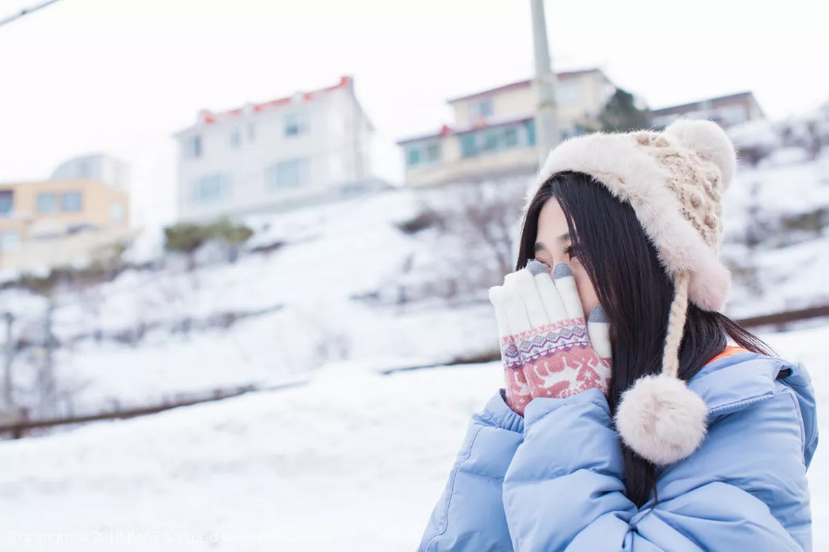 秀人集.com_[IMISS爱蜜社]Vol.262_女神许诺Sabrina北海道旅拍户外雪地优雅气质妩媚迷人写真42P