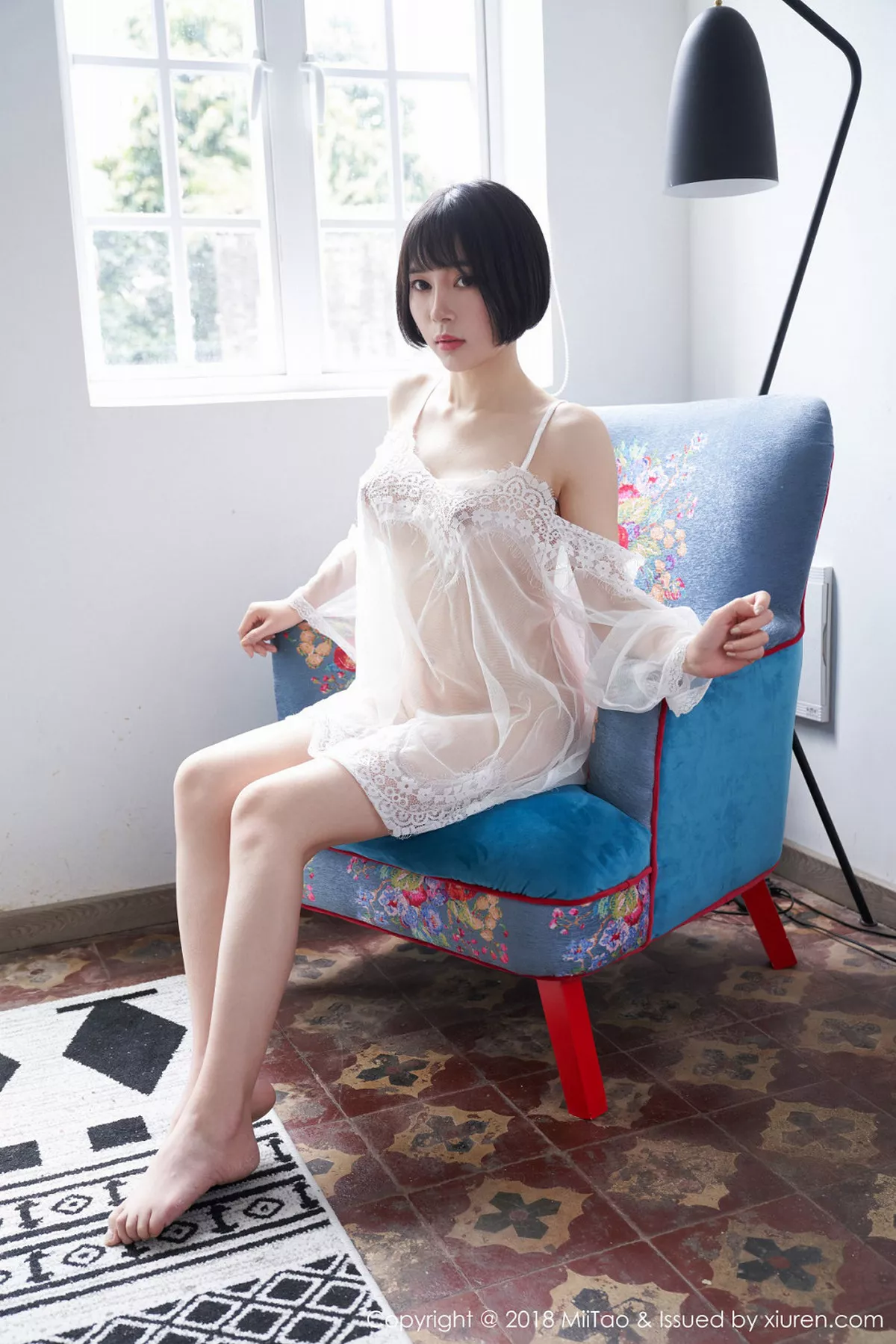 秀人集.com_[MiiTao蜜桃社]Vol.106_嫩模木楠Nan私房白色蕾丝睡衣真空露美乳撩人诱惑写真40P