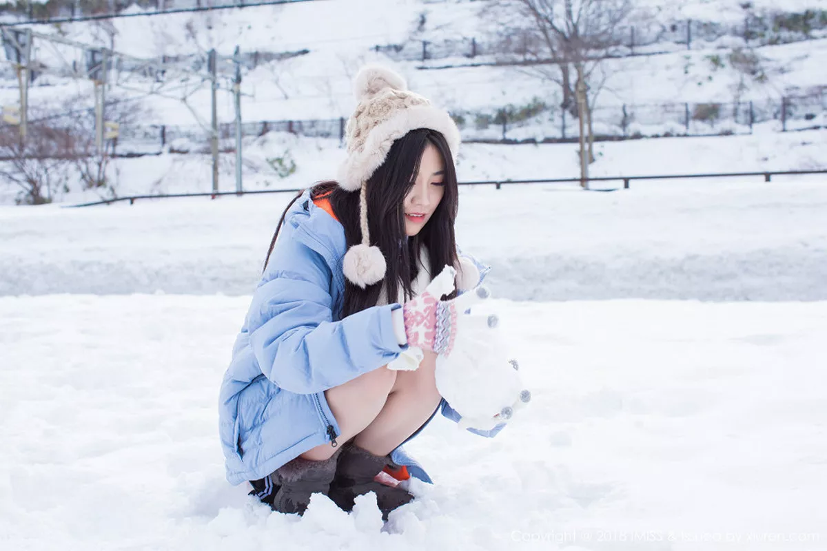 秀人集.com_[IMISS爱蜜社]Vol.262_女神许诺Sabrina北海道旅拍户外雪地优雅气质妩媚迷人写真42P