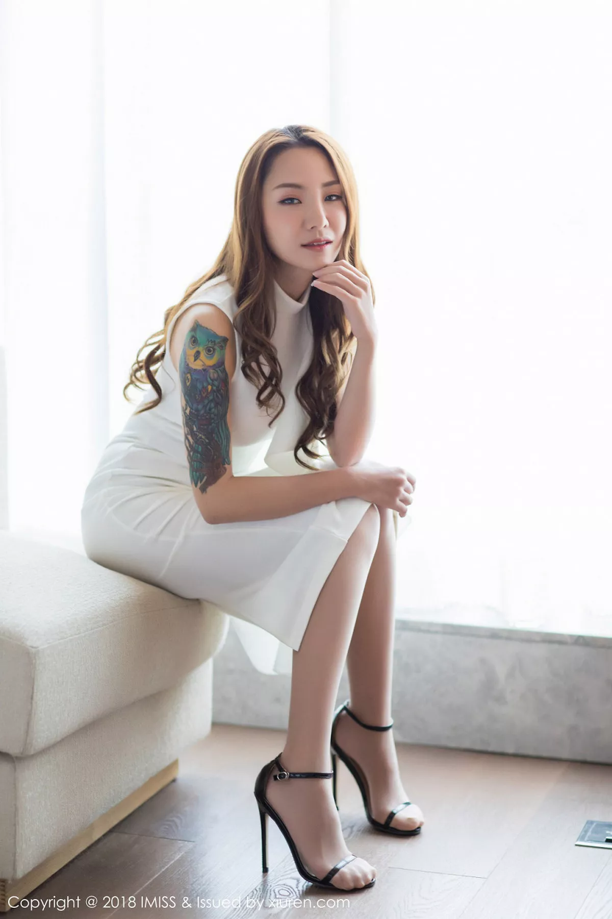 秀人集.com_[IMISS爱蜜社]Vol.257_嫩模Vissa红色低胸连身裙+私房真空白衬衣露美乳诱惑写真62P