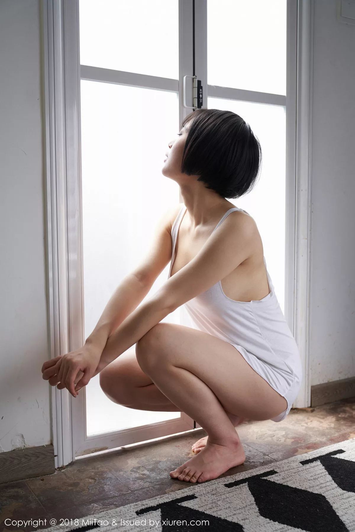 秀人集.com_[MiiTao蜜桃社]Vol.106_嫩模木楠Nan私房白色蕾丝睡衣真空露美乳撩人诱惑写真40P