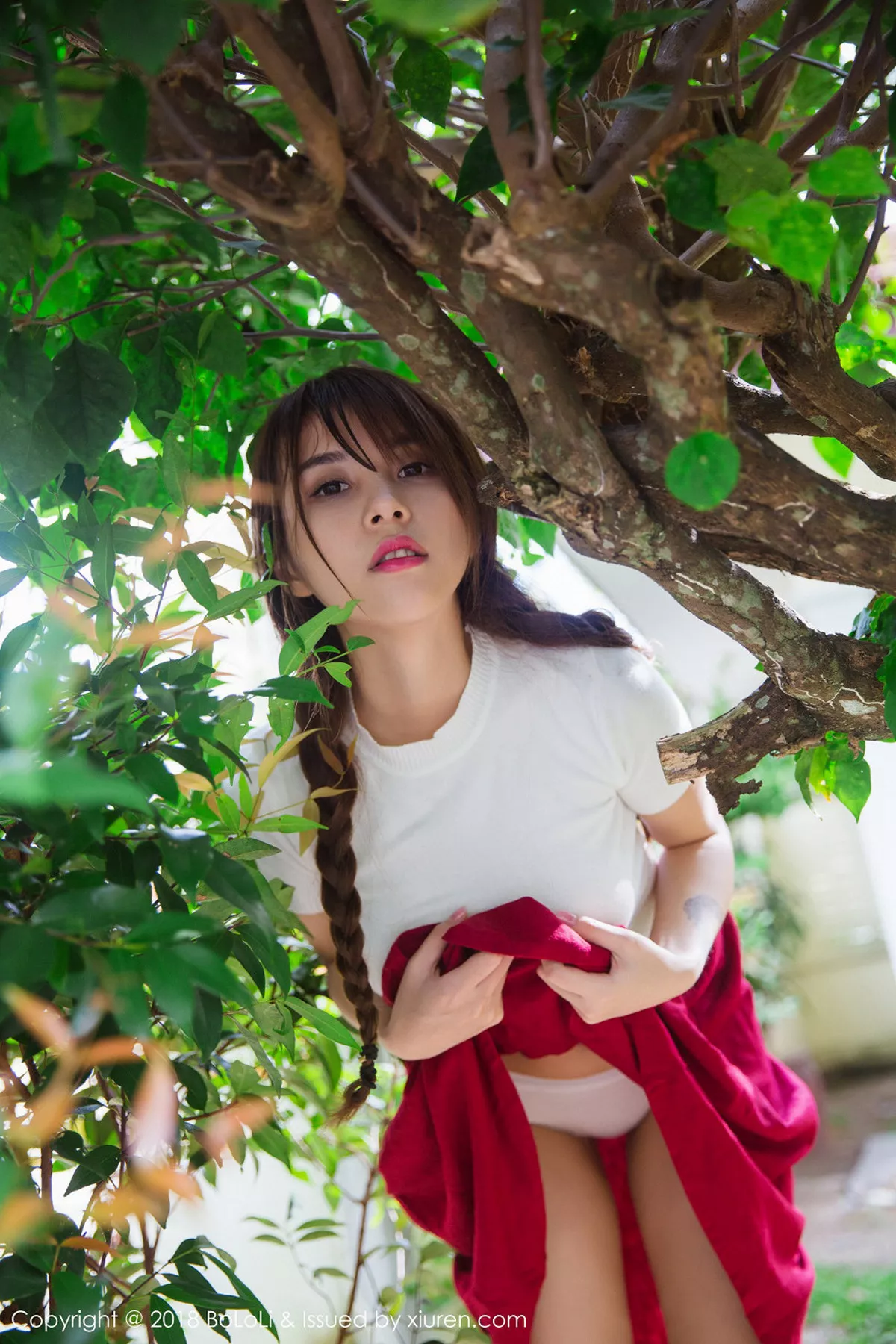 秀人集.com_[BoLoli波萝社]Vol.121_女神夏美酱小草莓内衣秀完美身材泳池边湿身诱惑写真41P
