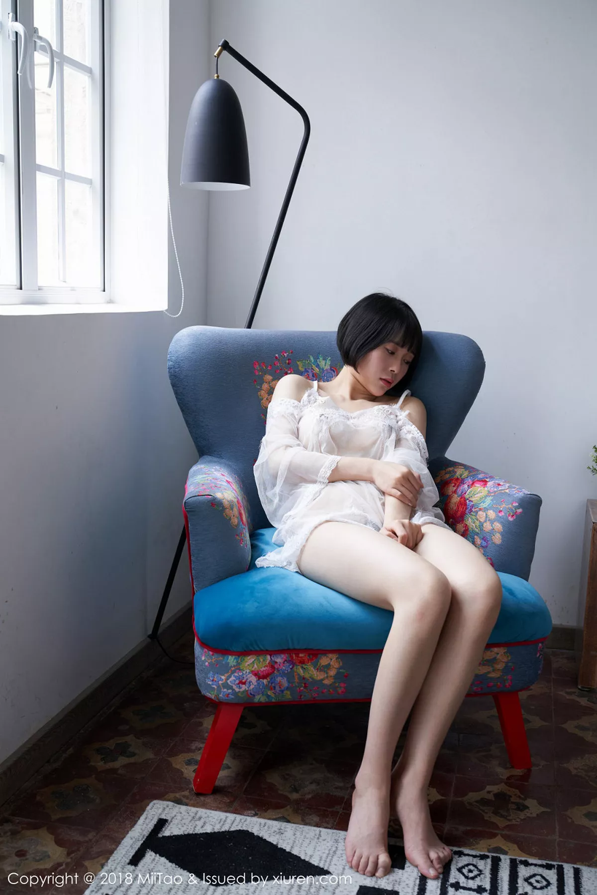 秀人集.com_[MiiTao蜜桃社]Vol.106_嫩模木楠Nan私房白色蕾丝睡衣真空露美乳撩人诱惑写真40P