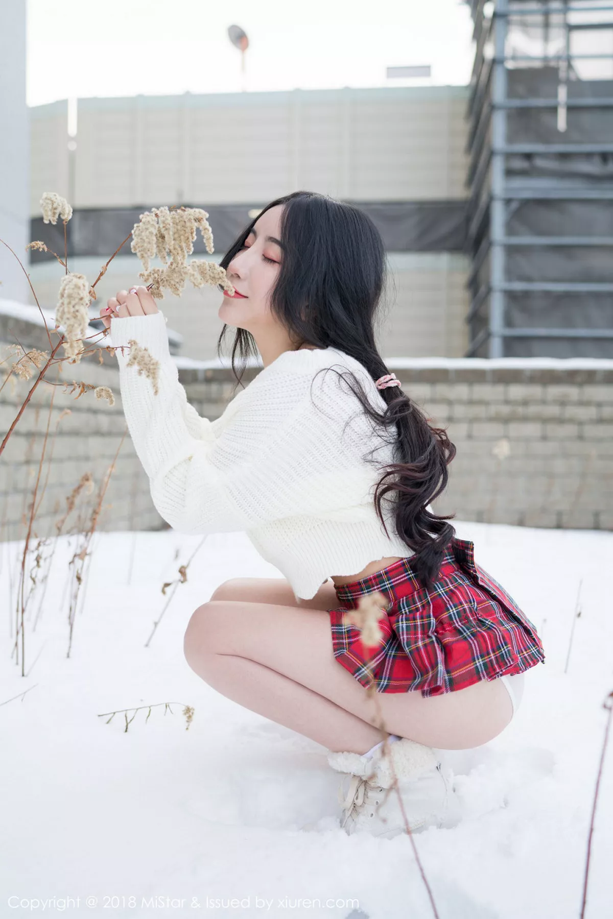 秀人集.com_[MiStar魅妍社]Vol.231_女神绯月樱-Cherr北海道旅拍室外冰天雪地超短裙诱惑写真39P