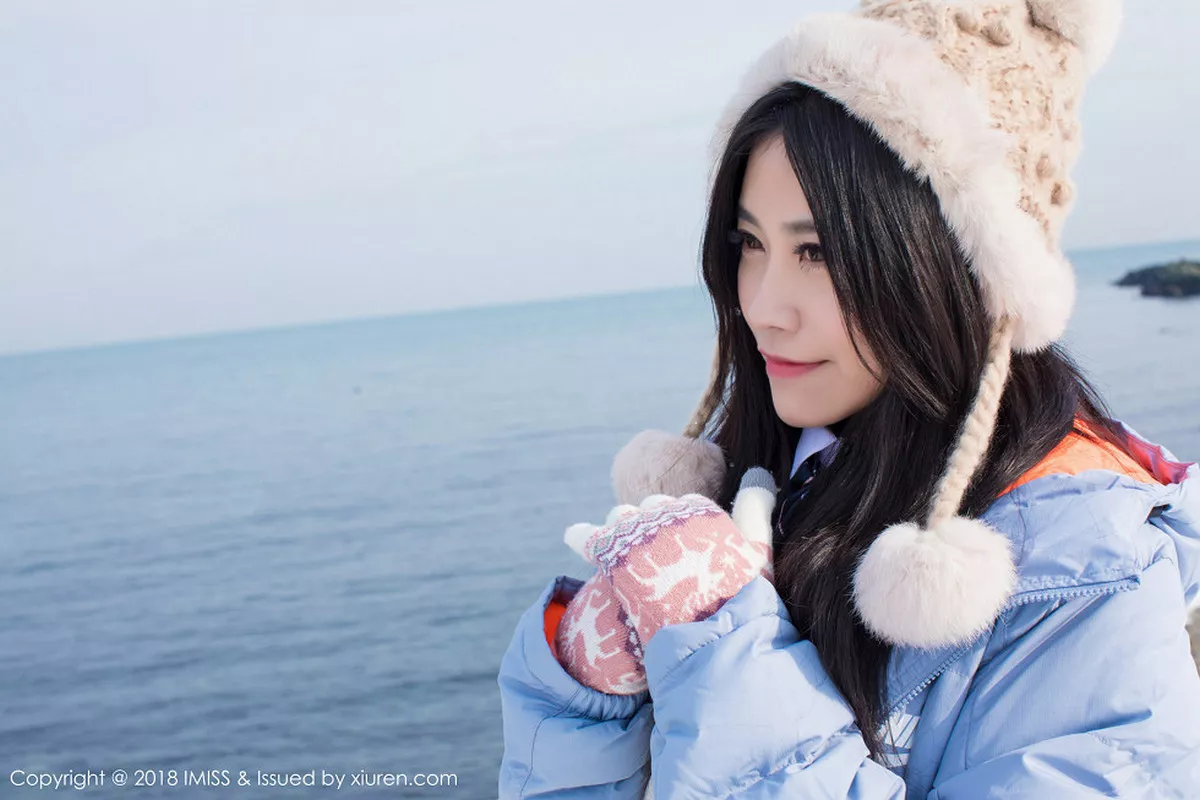 秀人集.com_[IMISS爱蜜社]Vol.262_女神许诺Sabrina北海道旅拍户外雪地优雅气质妩媚迷人写真42P