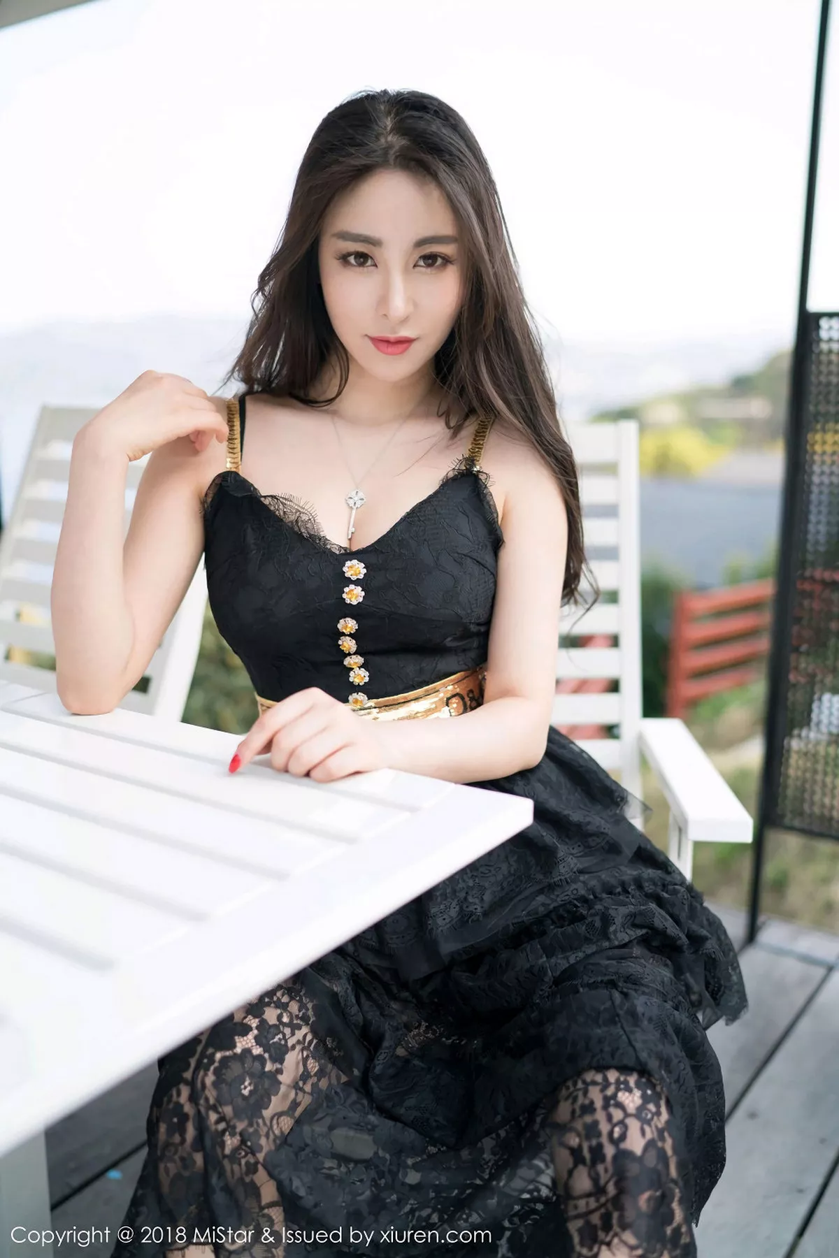 秀人集.com_[MiStar魅妍社]Vol.234_女神穆菲菲日本旅拍花色连身裙配无内肉丝裤袜惹火诱惑写真40P