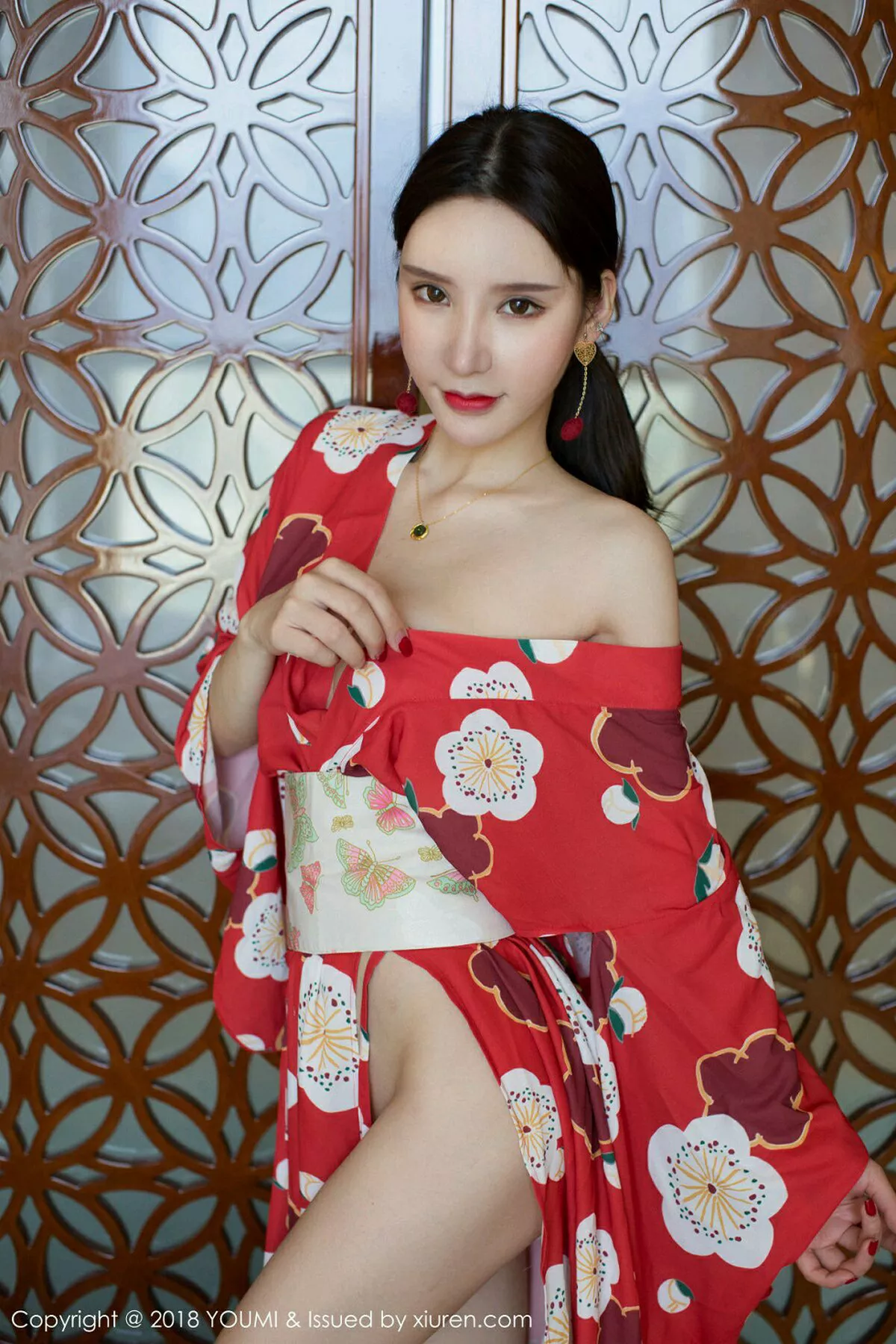 秀人集.com_[YouMi尤蜜荟]Vol.190_女神周于希私房鲜红色和服真空秀浑圆美乳撩人诱惑写真49P