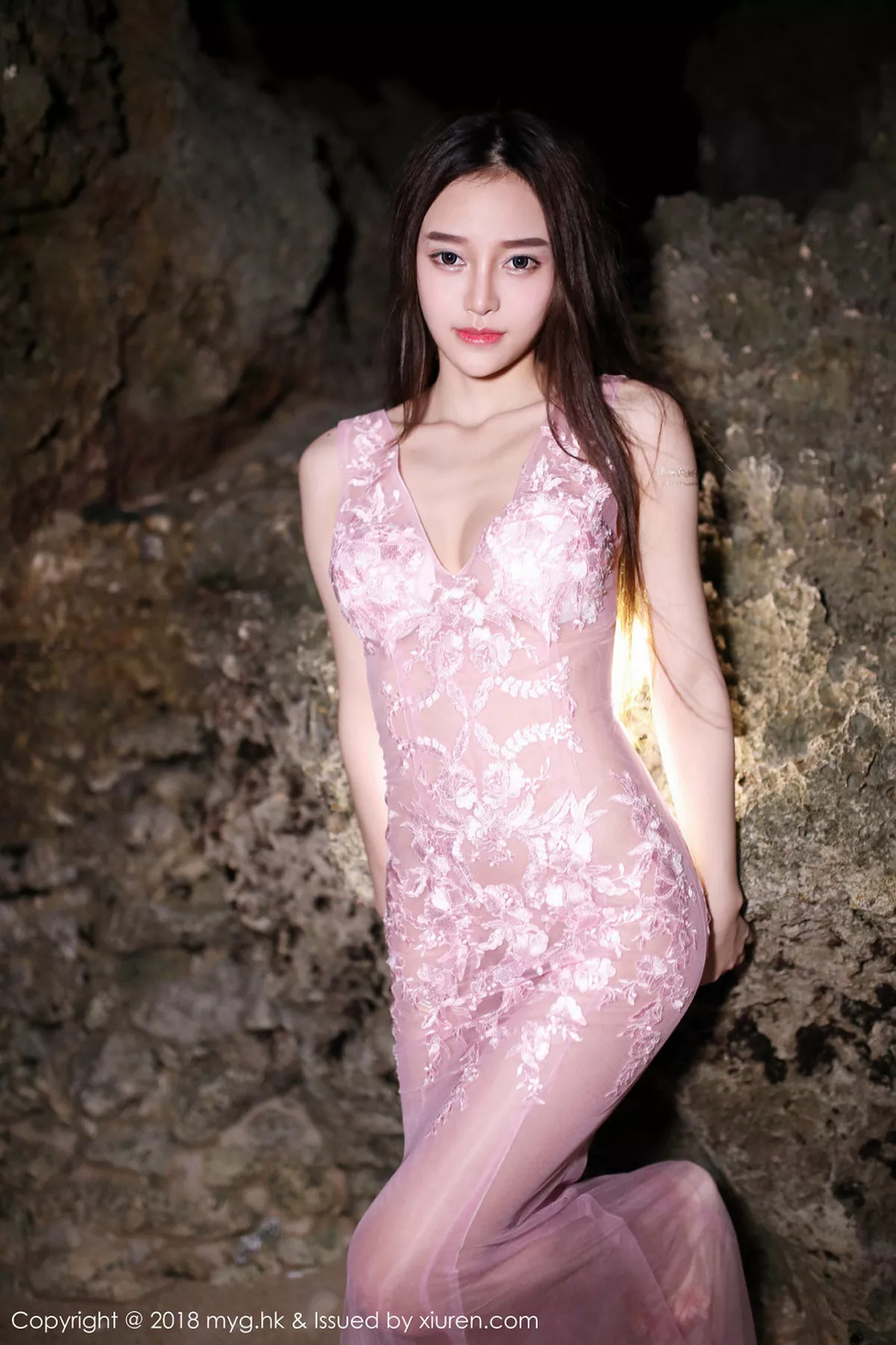 秀人集.com_[MyGirl美媛馆]Vol.306_女神唐琪儿il薄纱连身裙秀火辣身材+健身房秀完美身材写真41P