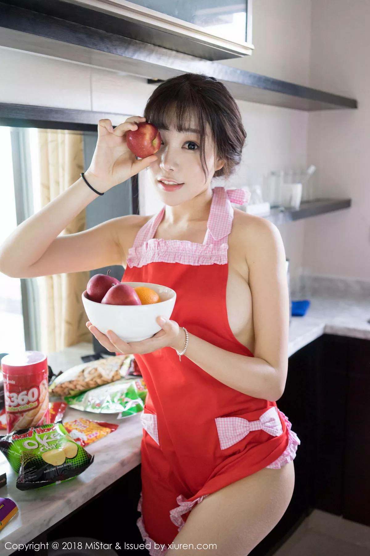 秀人集.com_[MiStar魅妍社]Vol.236_女神芝芝Booty沙巴旅拍私房女仆装露豪乳翘臀极致诱惑写真40P