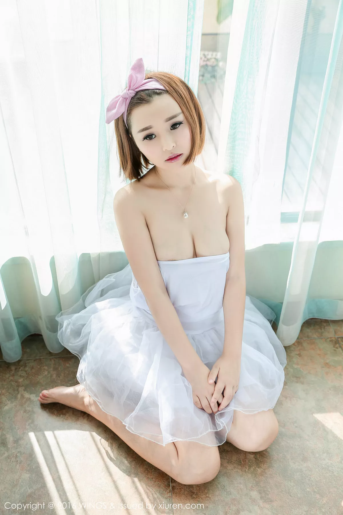 秀人集.com_[WingS影私荟]Vol.016_嫩模吉雅子居家私房性感女仆装傲人美胸纯美迷人写真52P