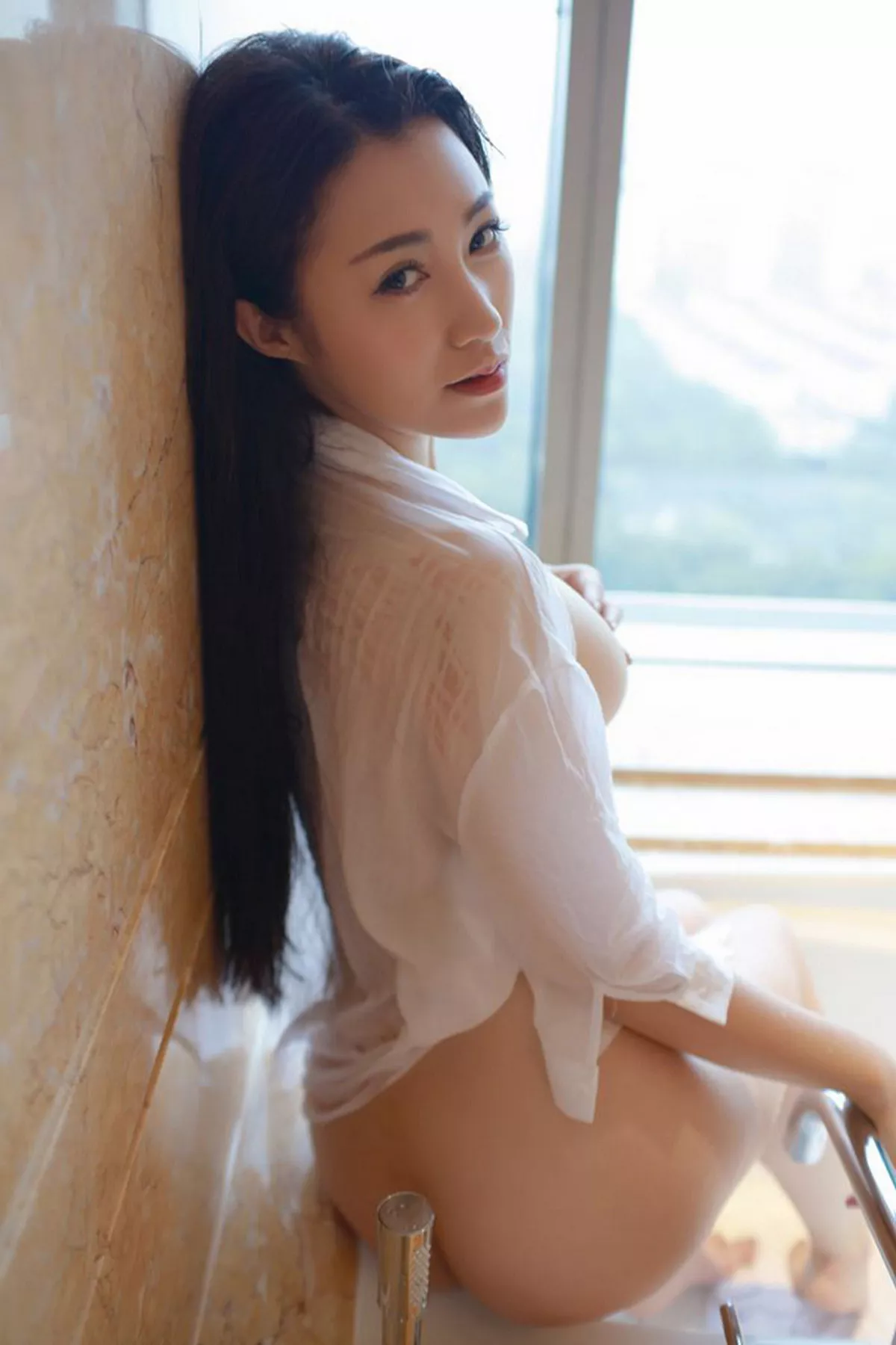秀人集.com_[MFStar模范学院]Vol.065_嫩模夏玲蔓浴室里白衬衫湿身诱惑秀豪乳美臀写真50P