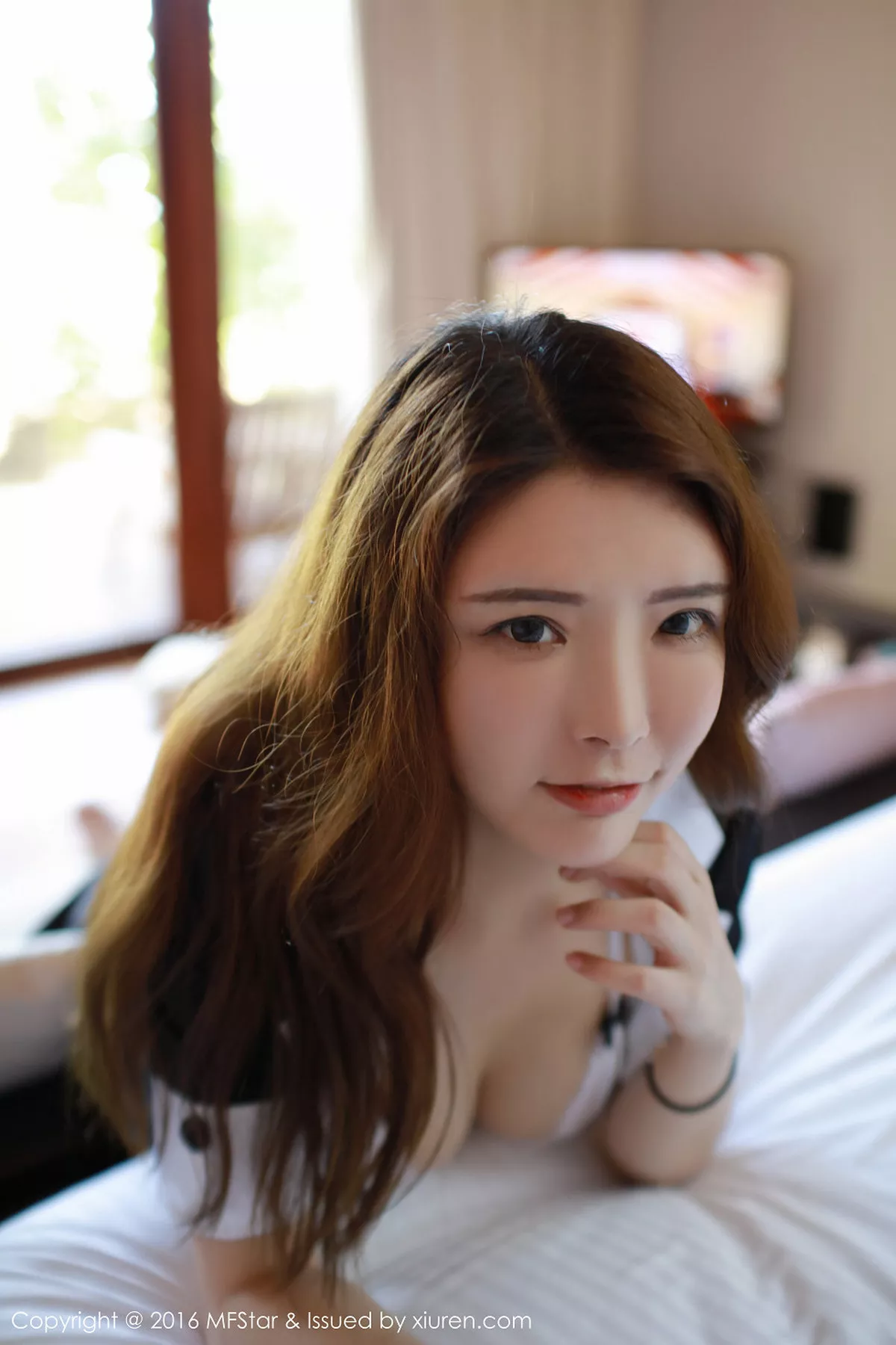 秀人集.com_[MFStar模范学院]Vol.050_嫩模夏小秋秋秋马尔代夫旅拍白色蕾丝情趣内衣诱惑52P