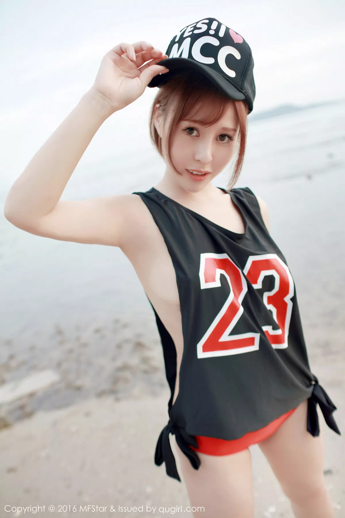 秀人集.com_[MFStar模范学院]Vol.067_嫩模Evelyn艾莉心愿旅拍性感内衣蕾丝网袜诱惑写真50P