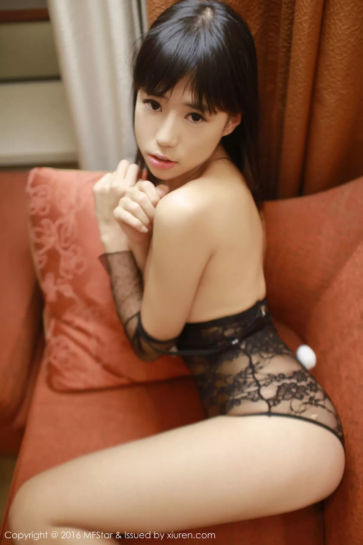 秀人集.com_[MFStar模范学院]Vol.058_嫩模Ellie艾栗栗居家黑色蕾丝内衣大尺度露乳写真55P