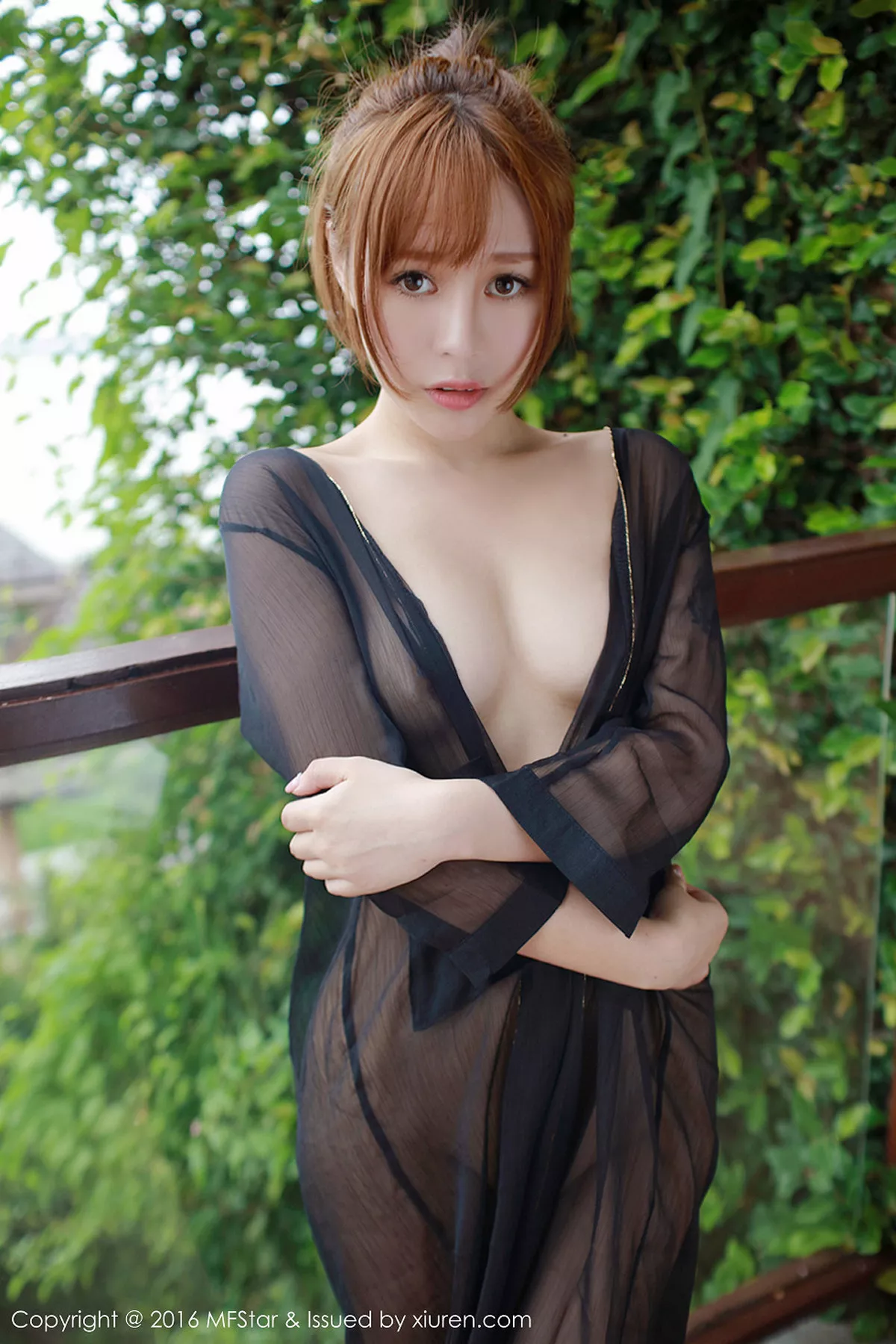 秀人集.com_[MFStar模范学院]Vol.061_Evelyn艾莉泰国心愿旅拍浴缸里黑纱湿身诱惑写真55P