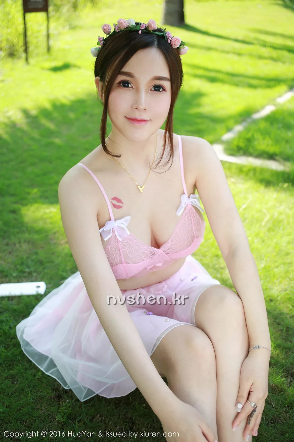 秀人集.com_[HuaYan花の颜]Vol.007_嫩模沈蜜桃off三亚旅拍巨乳花仙子粉红内衣秀豪乳写真55P